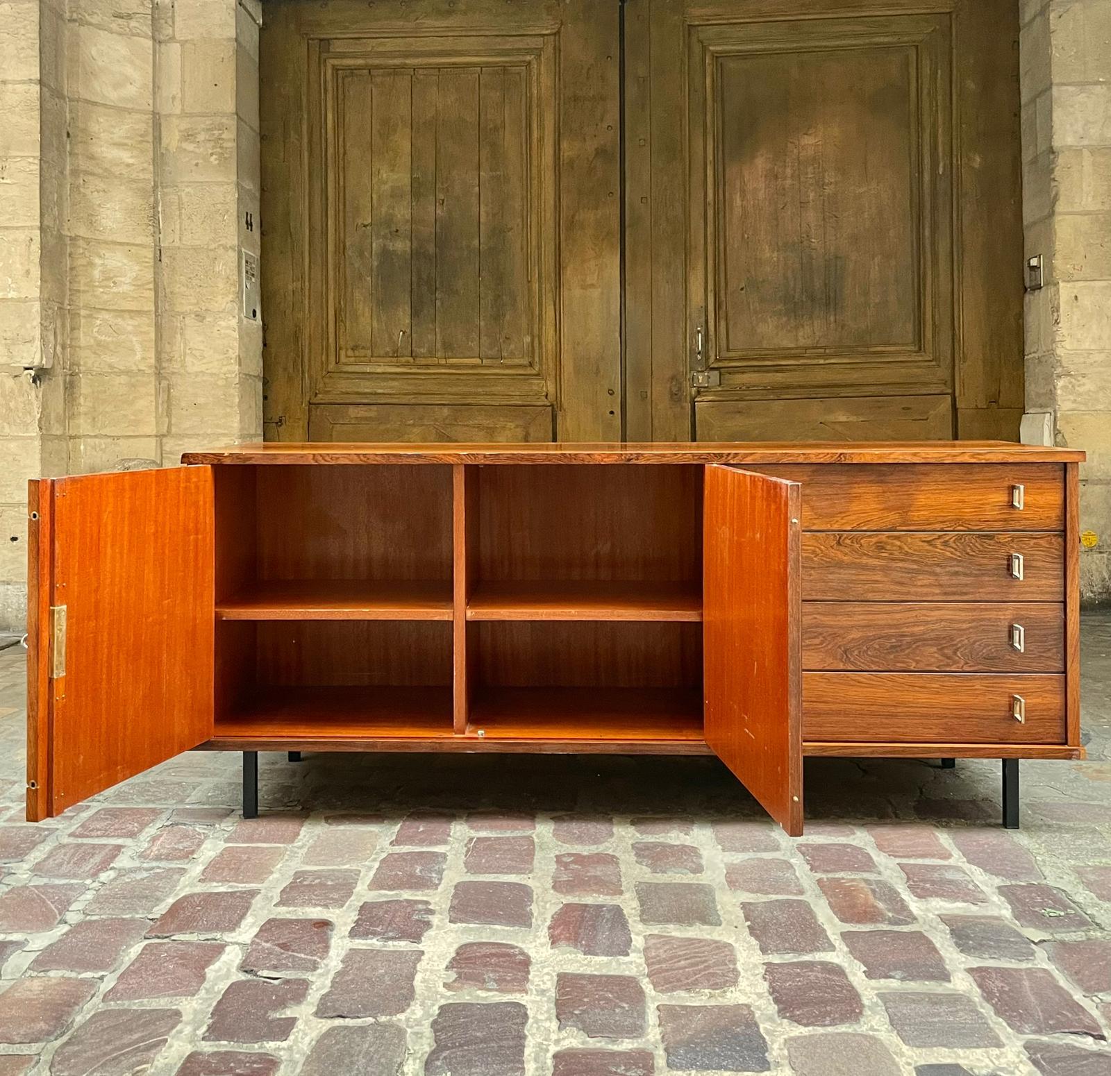 Danish 20th Century Rosewood Mid-Century Modern Sideboard For Sale 1