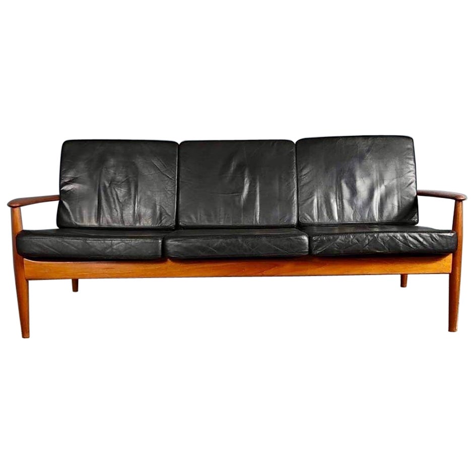Danish 3 Seater Black Leather Sofa Model 118-3 By Grete Jalk For France & Son