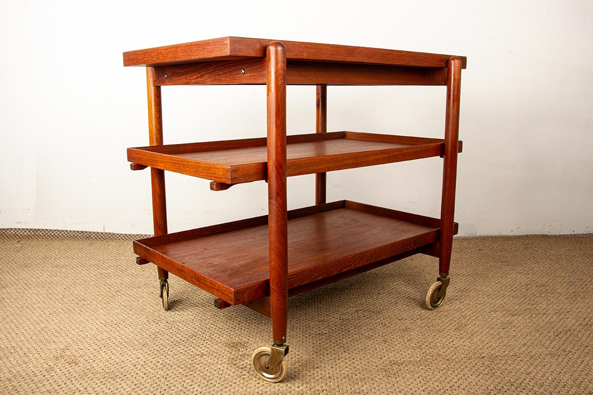 Mesa rodante danesa de teca de 3 niveles, modelo PH 23/3 de Poul Hundevad 1957. en venta 3