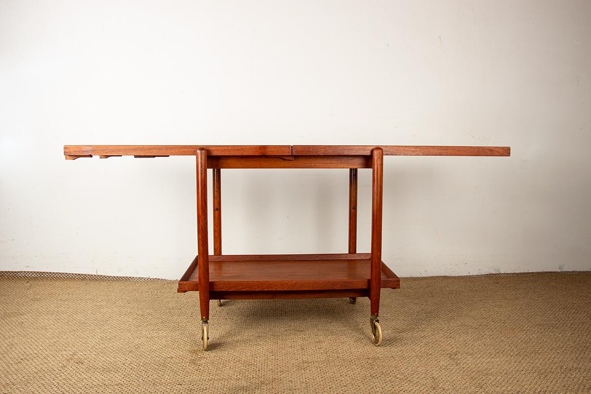 Mesa rodante danesa de teca de 3 niveles, modelo PH 23/3 de Poul Hundevad 1957. en venta 5