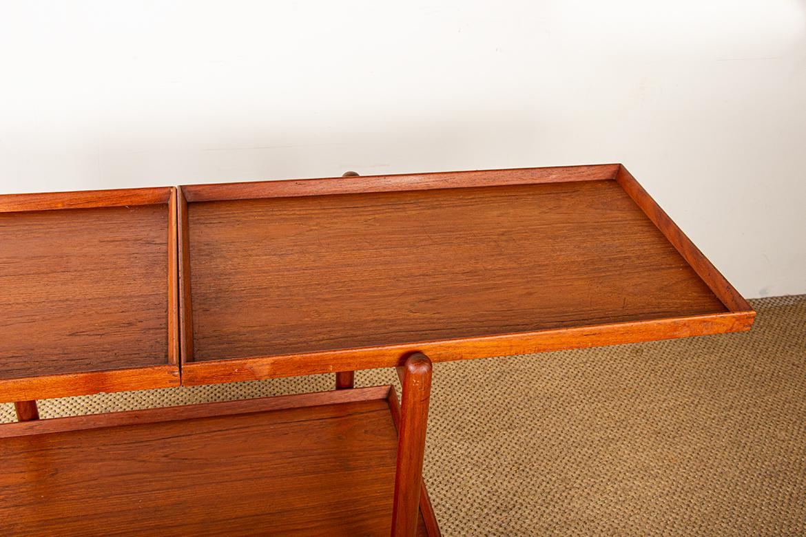 Mesa rodante danesa de teca de 3 niveles, modelo PH 23/3 de Poul Hundevad 1957. en venta 7