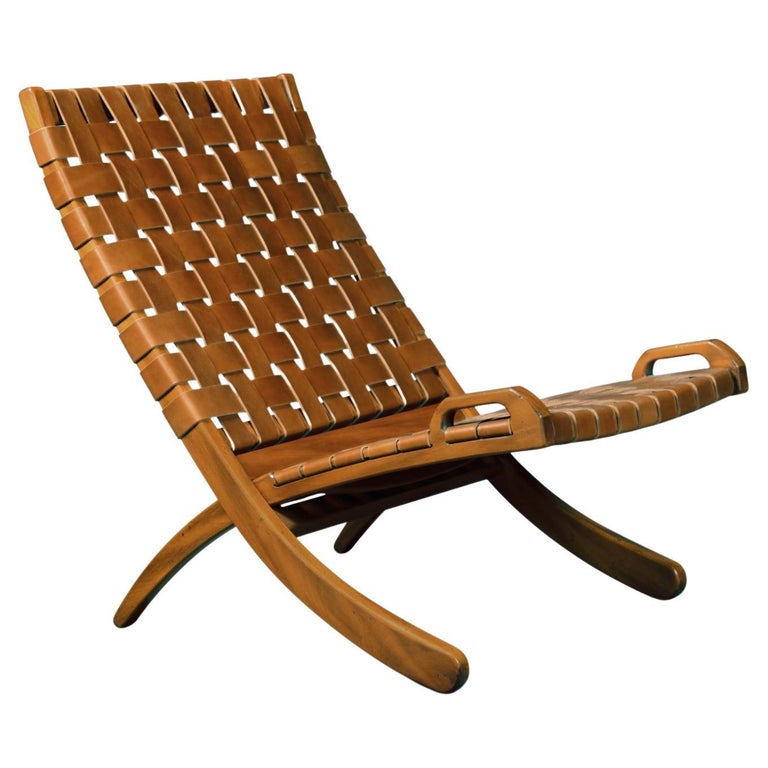 Chaise Astrup en bois et cuir de selle d'inspiration danoise des années 50  avec pieds en forme de X En vente sur 1stDibs