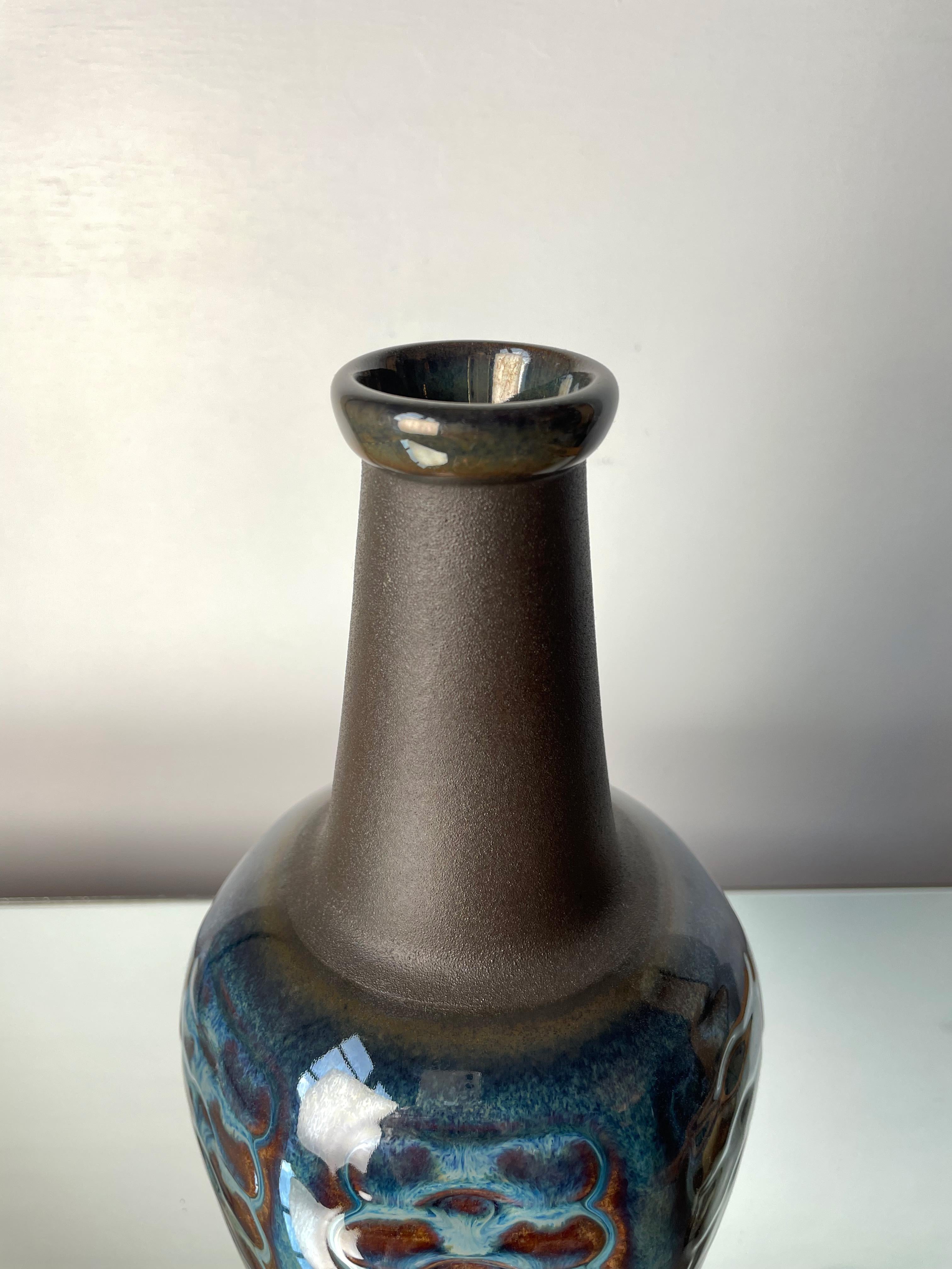 Beautiful heavy stoneware blue and black clay vase Made in Denmark 1960. Søholm Designed by Einar Johansen