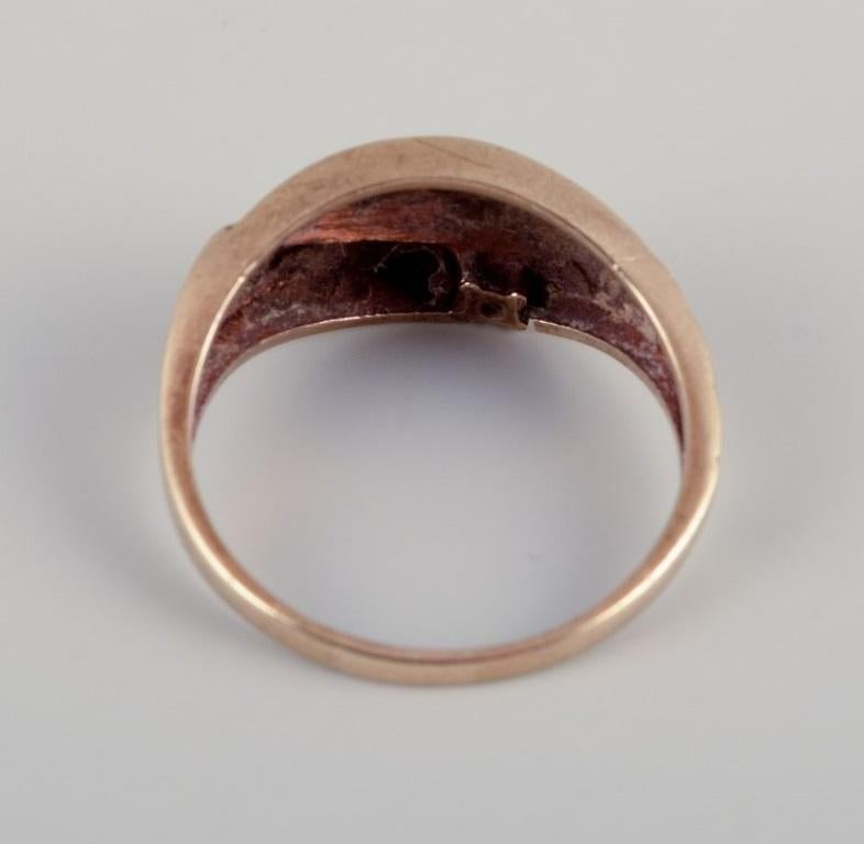 Bague danoise en or 8 carats. Orné d'un diamant taillé en brillant. Excellent état - En vente à bronshoj, DK