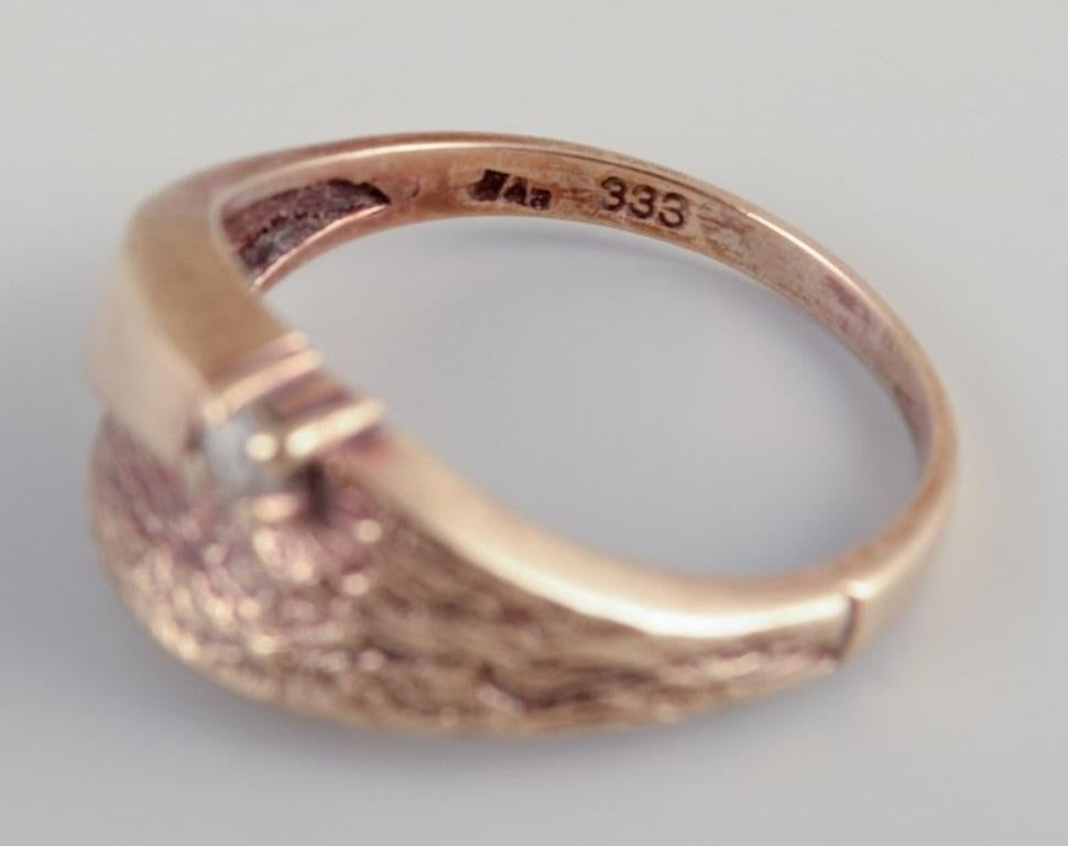 Bague danoise en or 8 carats. Orné d'un diamant taillé en brillant. Pour femmes en vente