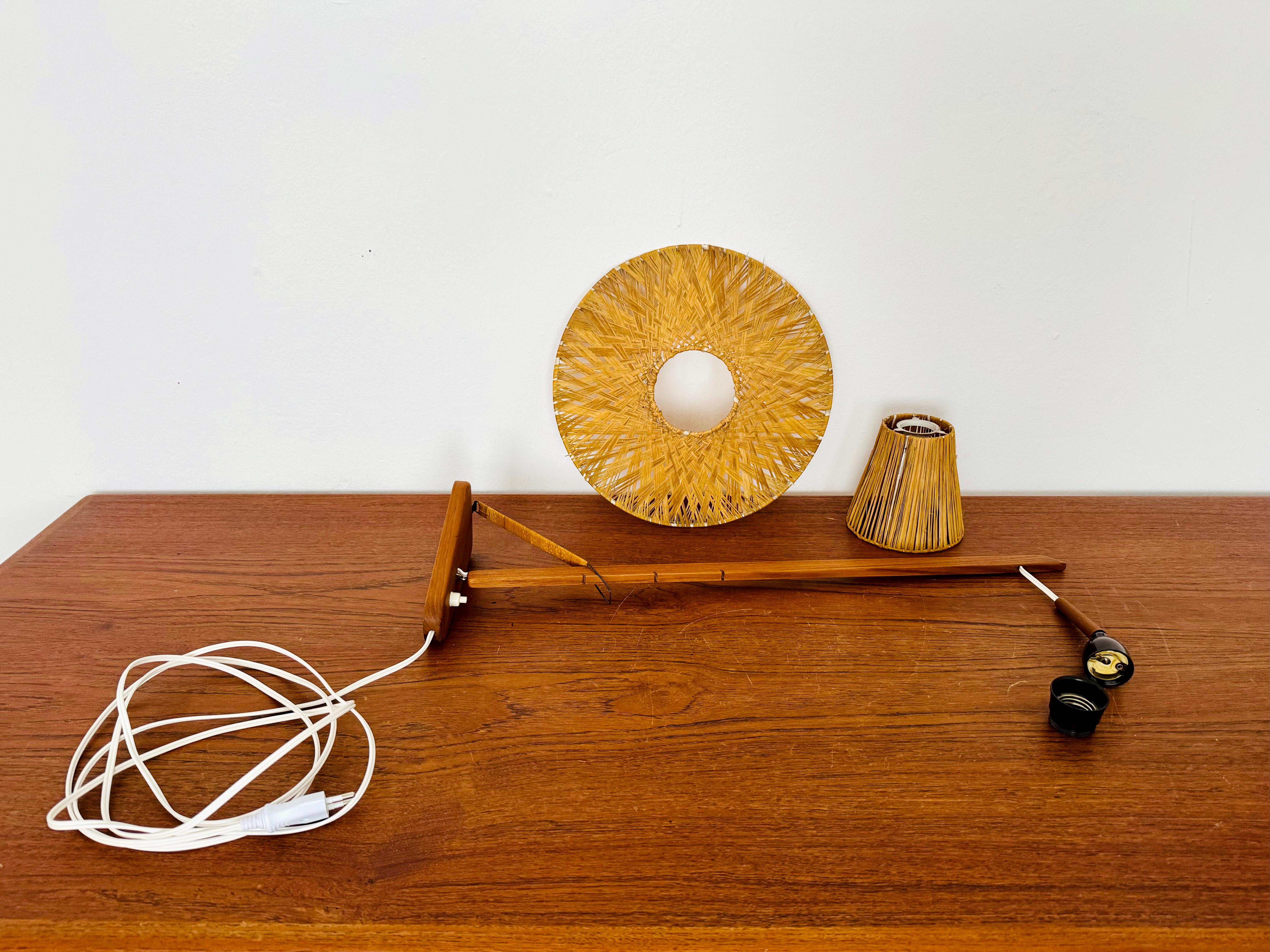 Lampada da parete regolabile danese in teak e rafia Bast in vendita 7