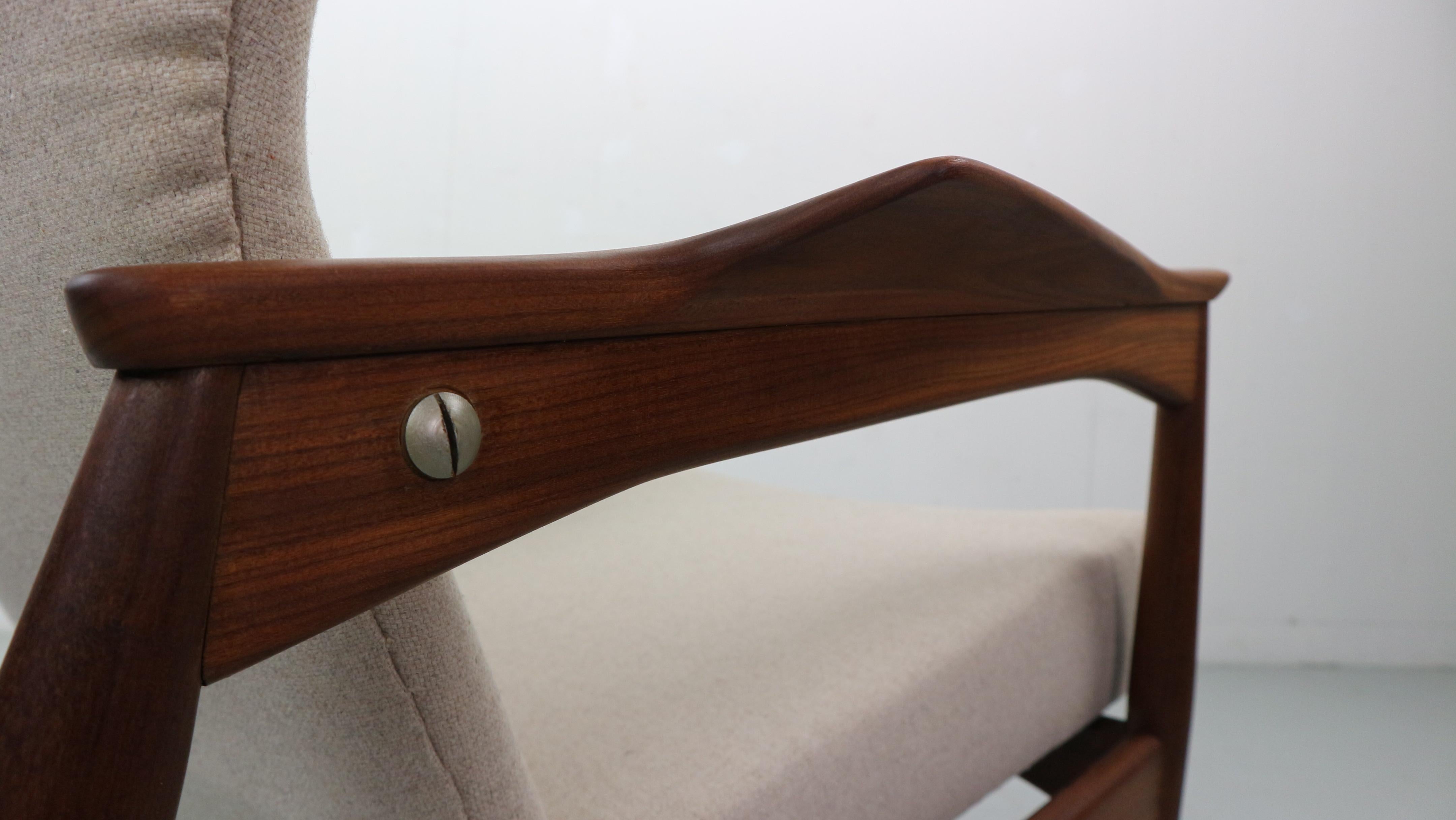 Danish Adjustable Wingback Lounge Chair in Teak, by Ib KOFOD LARSEN For Sale 10