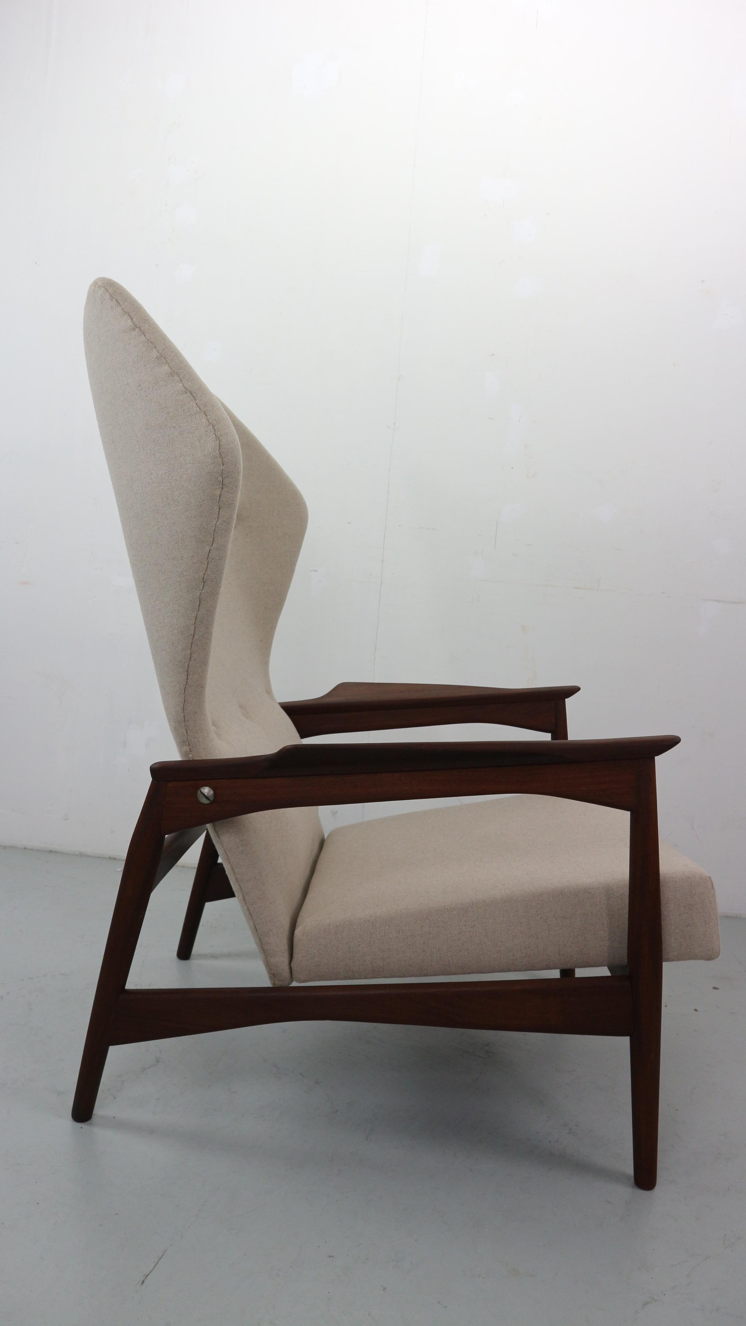 20th Century Danish Adjustable Wingback Lounge Chair in Teak, by Ib KOFOD LARSEN