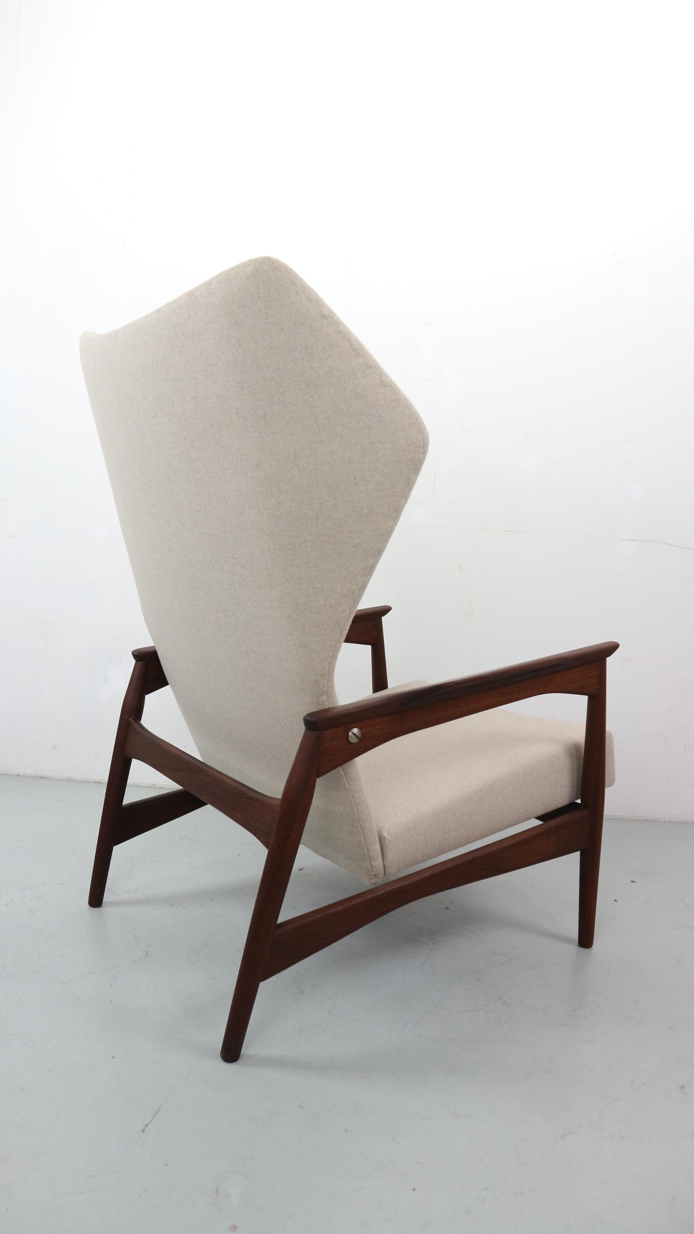 Laine Chaise longue danoise réglable Wingback en teck, par Ib KOFOD LARSEN en vente