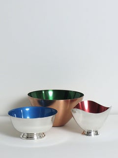 Ciotole smaltate danesi e americane della metà del secolo scorso