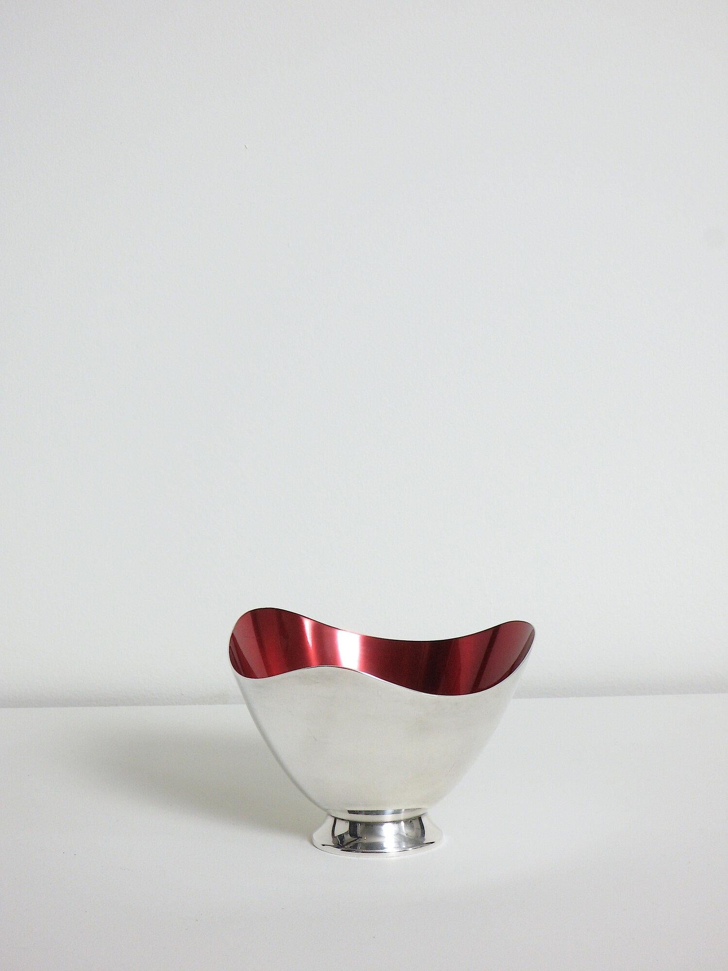 Mid-Century Modern Danish and American Mid Century Enameled Bowls For Sale