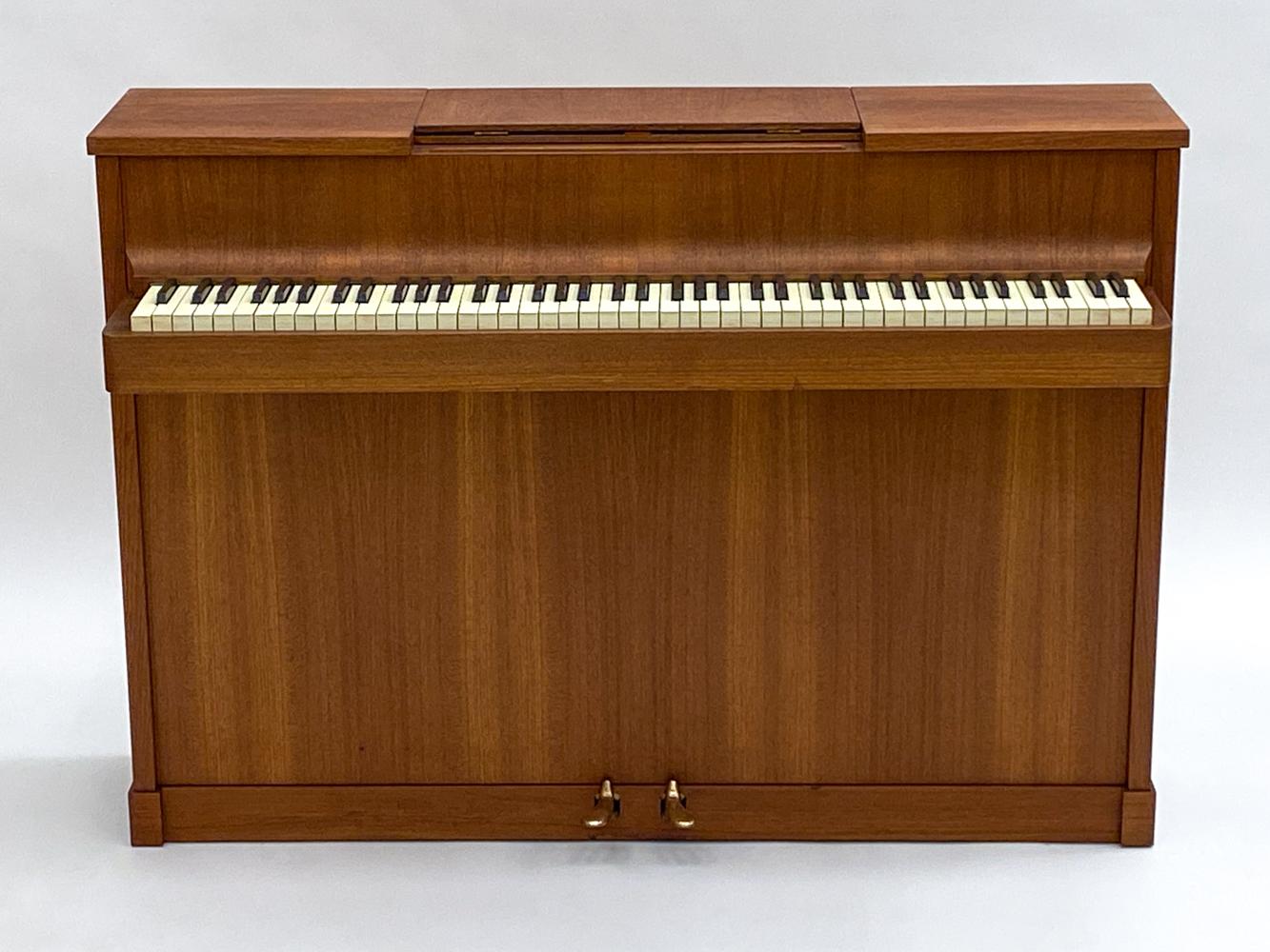 Dänisches Andreas Christensen Teakholz Mid-Century Klavier (Moderne der Mitte des Jahrhunderts) im Angebot