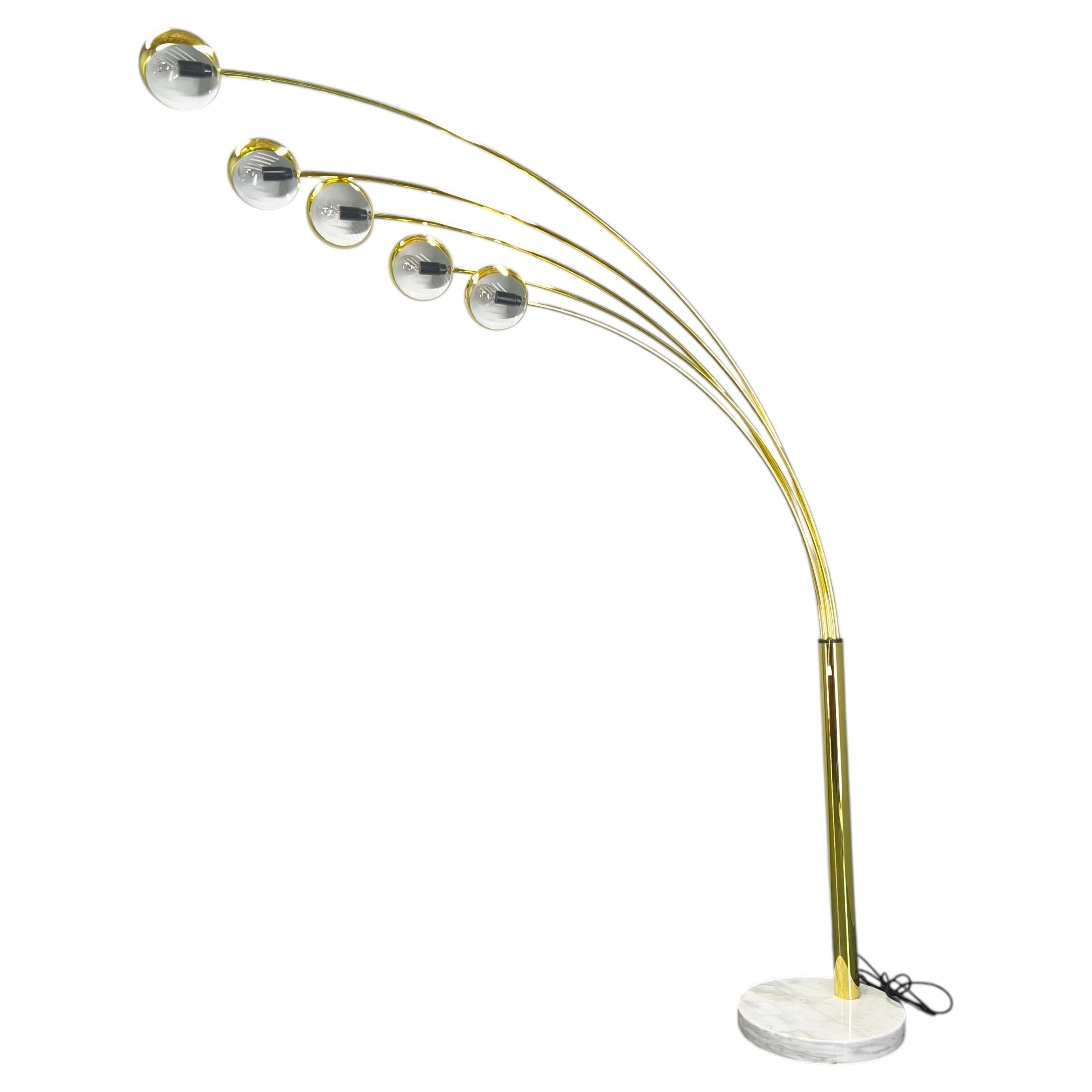 Dänische bogenförmige Stehlampe von Bilka Brass Marble, 1970er