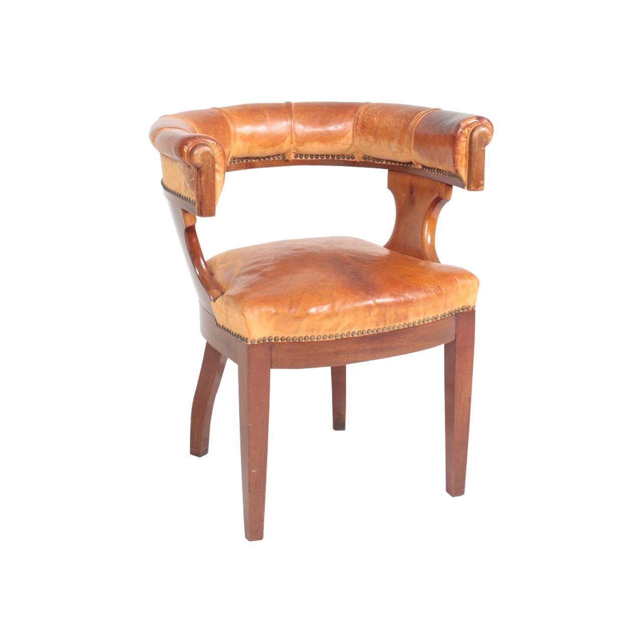 Fauteuil danois en cuir patiné acajou cubain:: années 1930