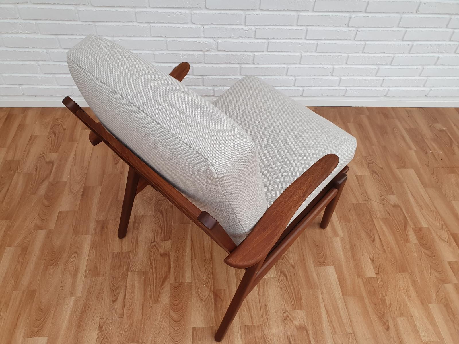 Danish Armchair, 1960s, Loose Cushions, Kvadrat Wool, Renovated and Renewe For Sale 1