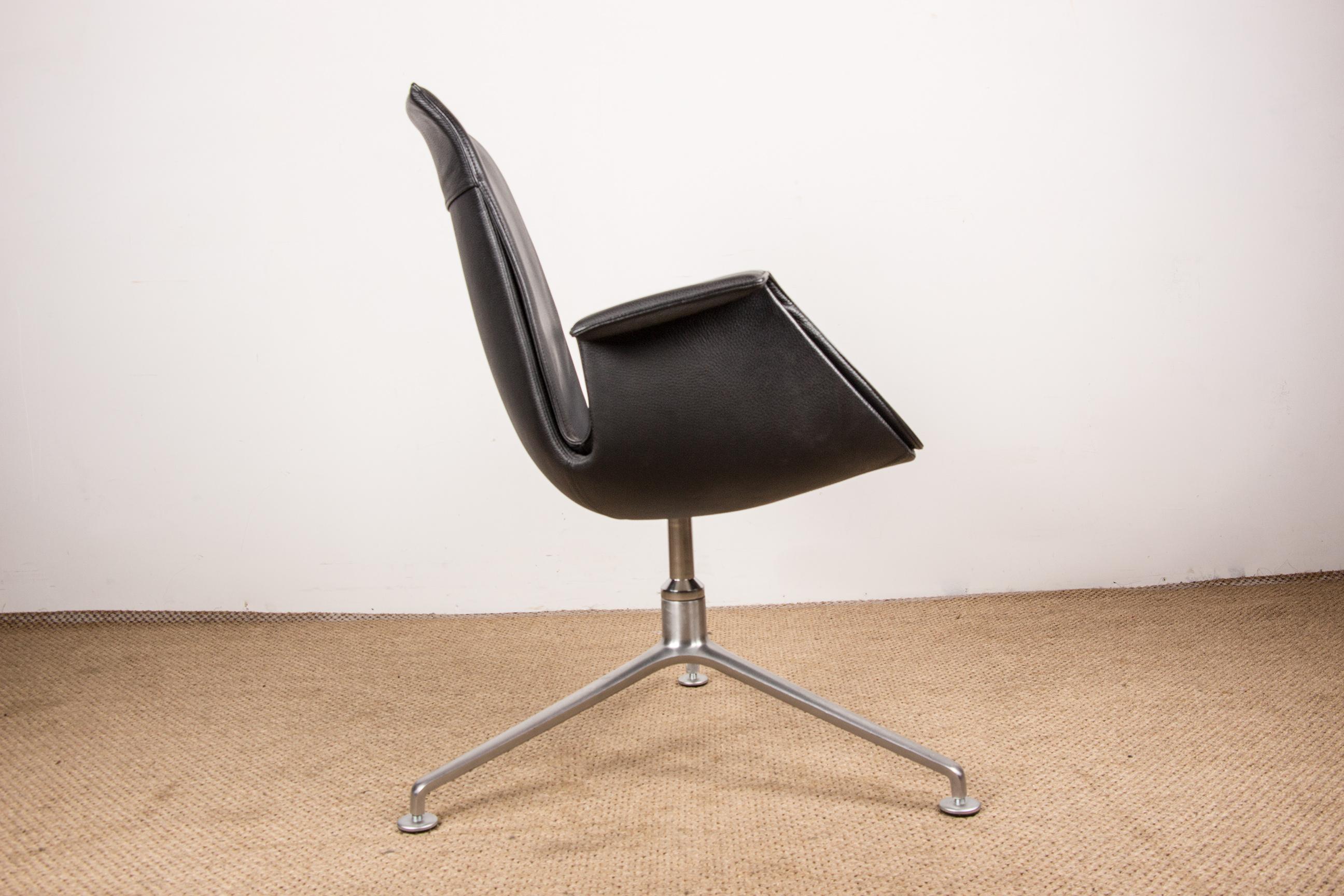 Dänischer Sessel, schwarzes Leder und verchromter Stahl, Modell FK 6725 Fabricius/Knoll. (21. Jahrhundert und zeitgenössisch) im Angebot