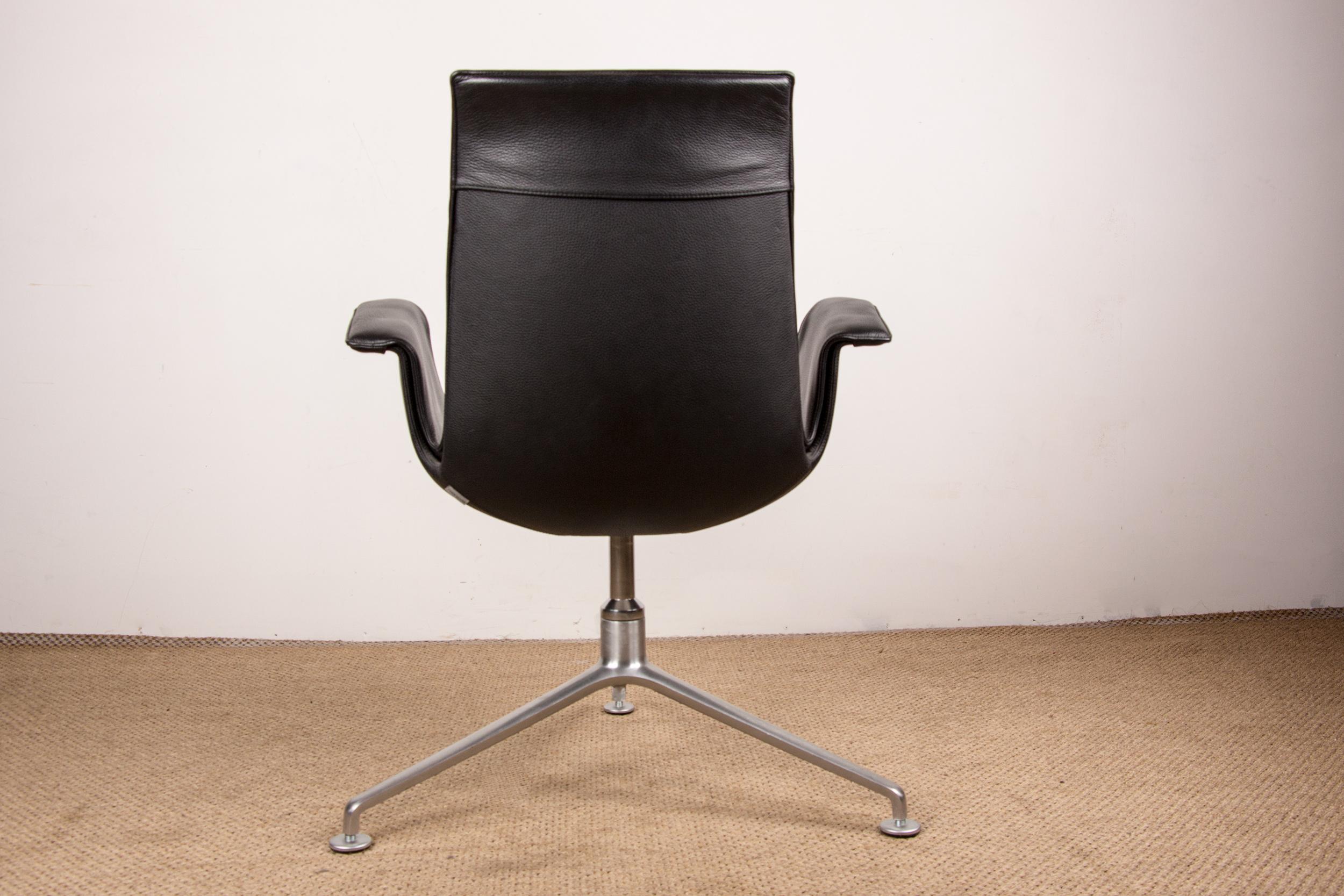 Danish Armchair, Black Leather and Chromed Steel, model FK 6725 Fabricius/Knoll. For Sale 2