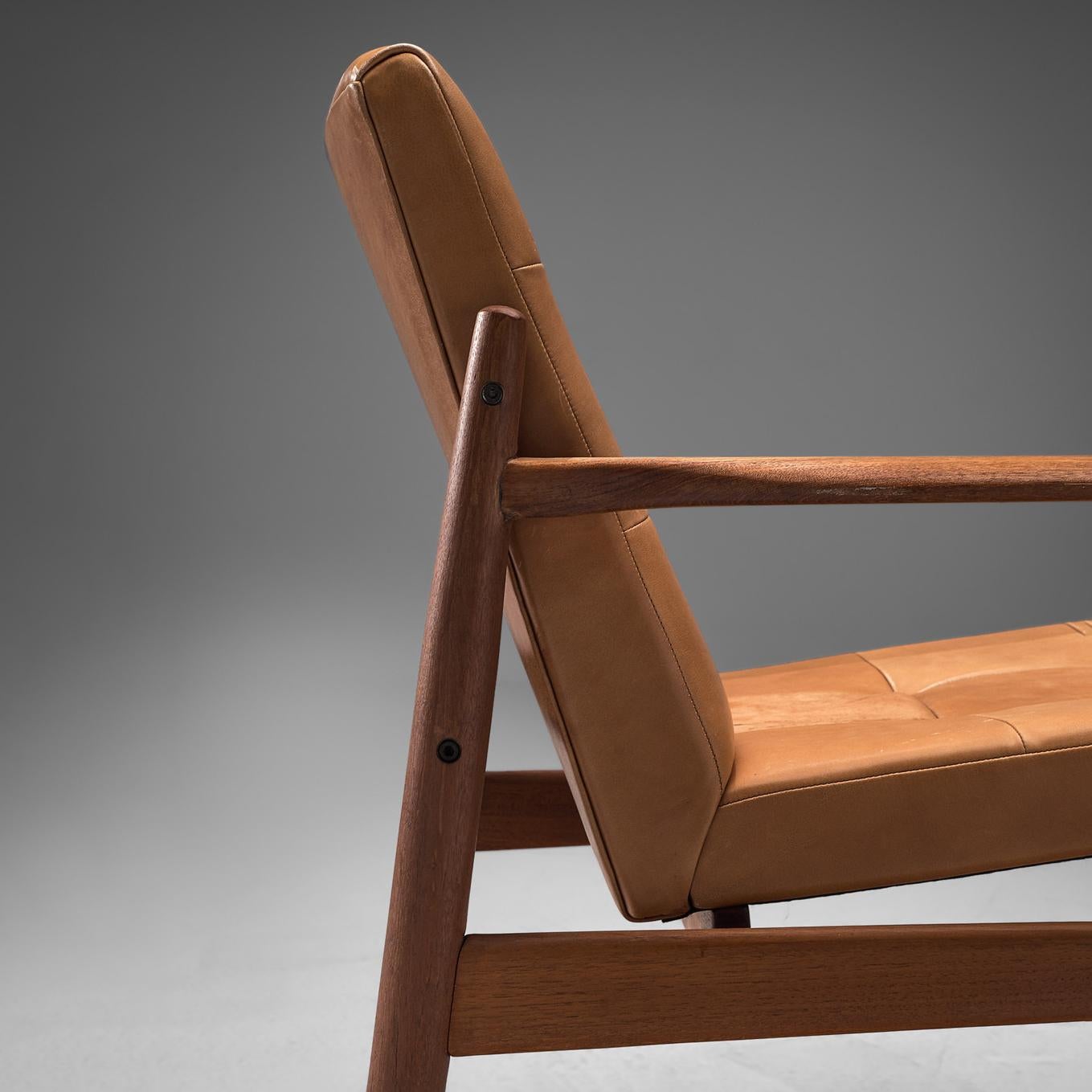 Fauteuil danois en cuir cognac et teck Bon état à Waalwijk, NL