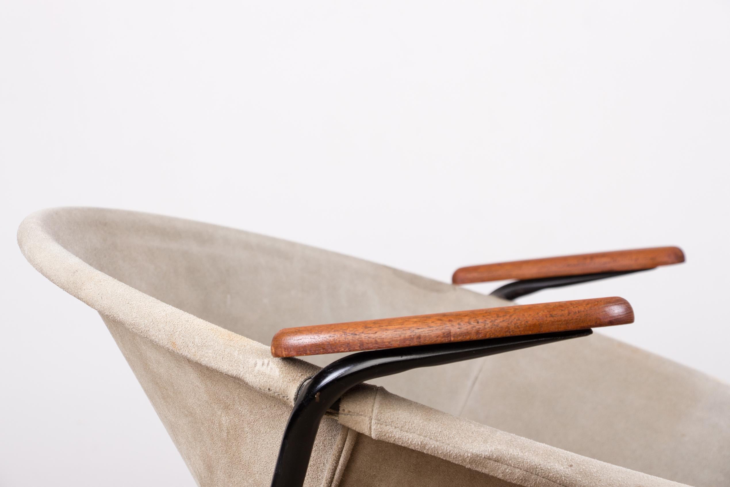 Poltrona danese in pelle, acciaio e teak, modello Balloon di Hans Olsen 1960. in vendita 3