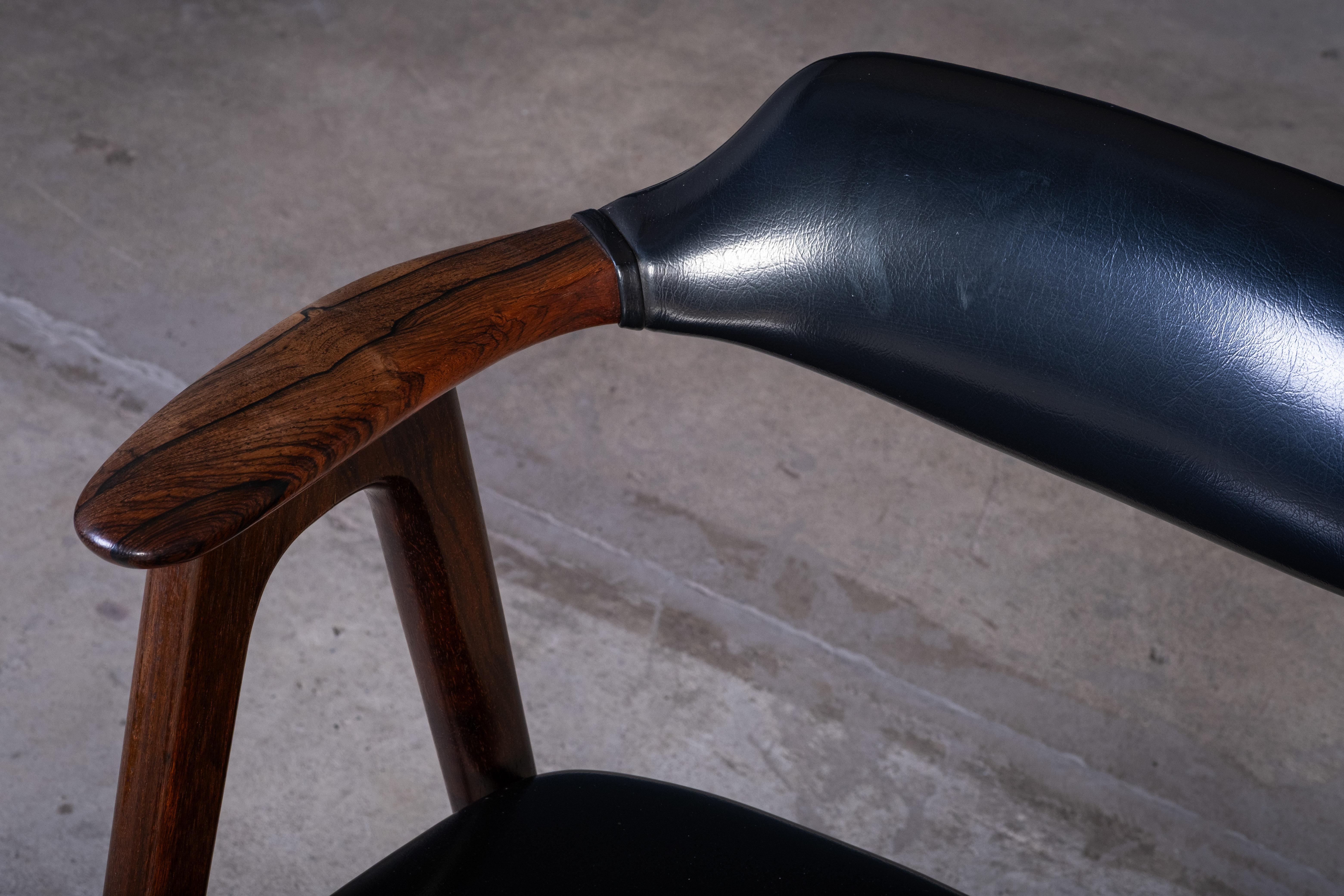 Mid-20th Century Danish Armchair in Rosewood by Erik Kirkegaard for Høng Stolefabrik, 1960s For Sale