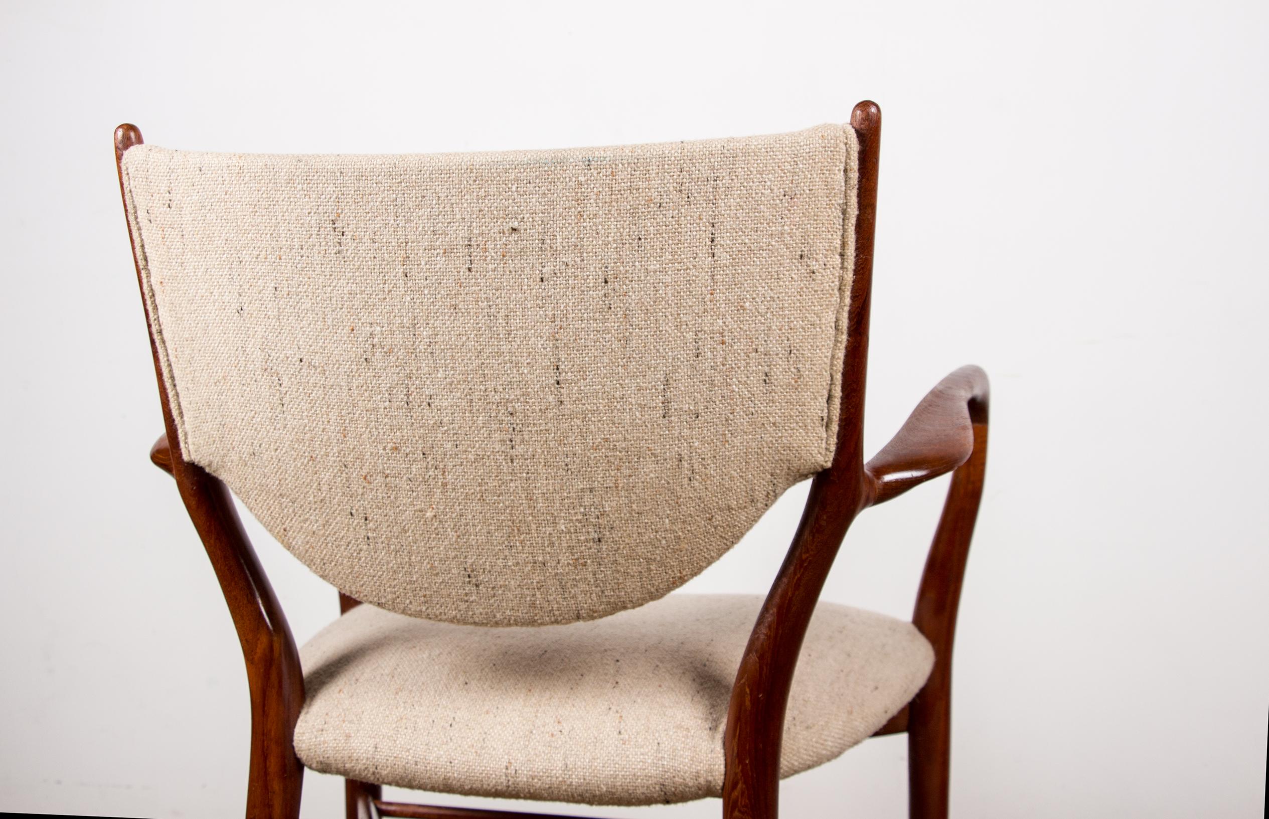 Danish Armchair in Teak and Fabric Model NV 46 by Finn Jhul for Niels Vodder 195 For Sale 7