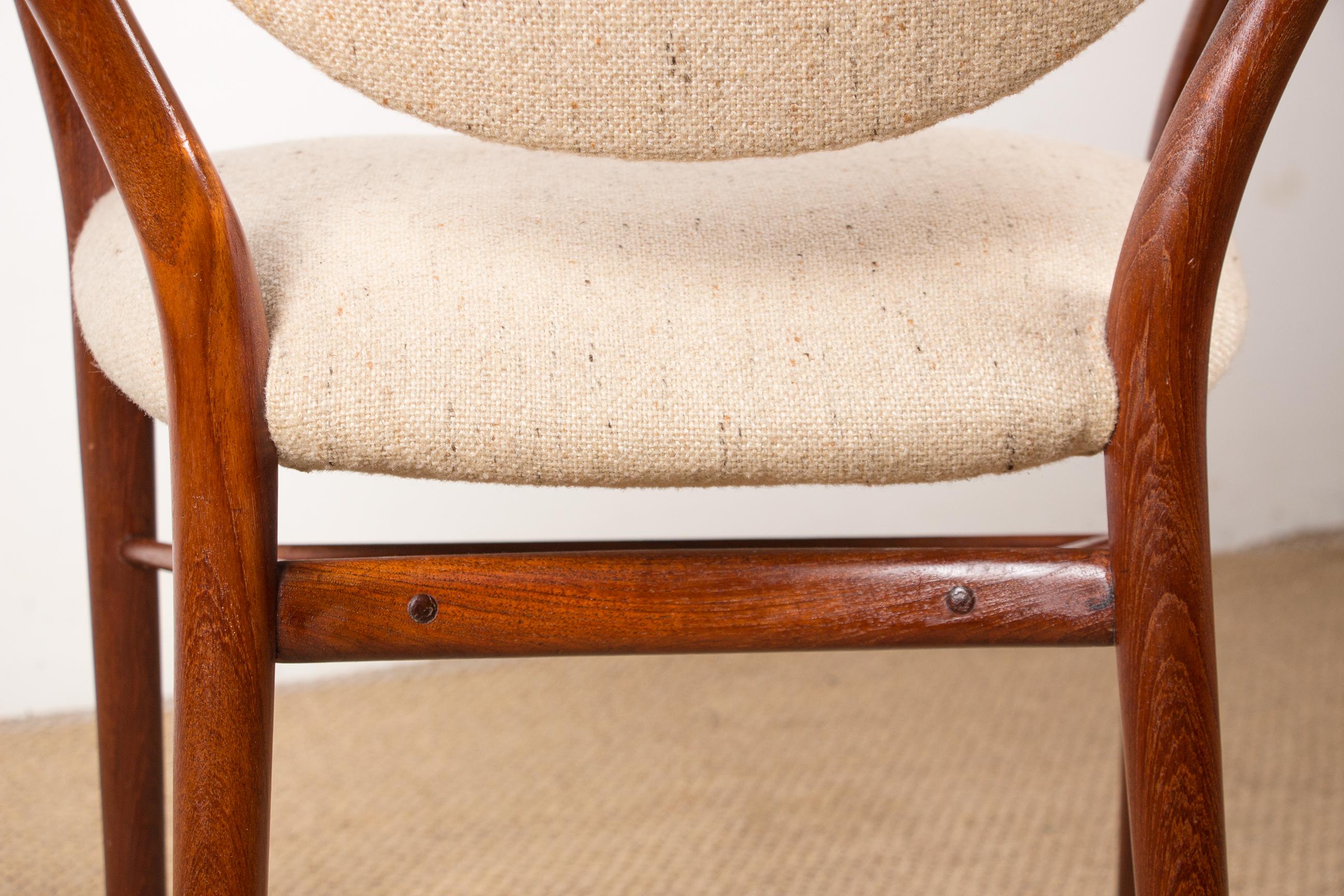 Danish Armchair in Teak and Fabric Model NV 46 by Finn Jhul for Niels Vodder 195 For Sale 12