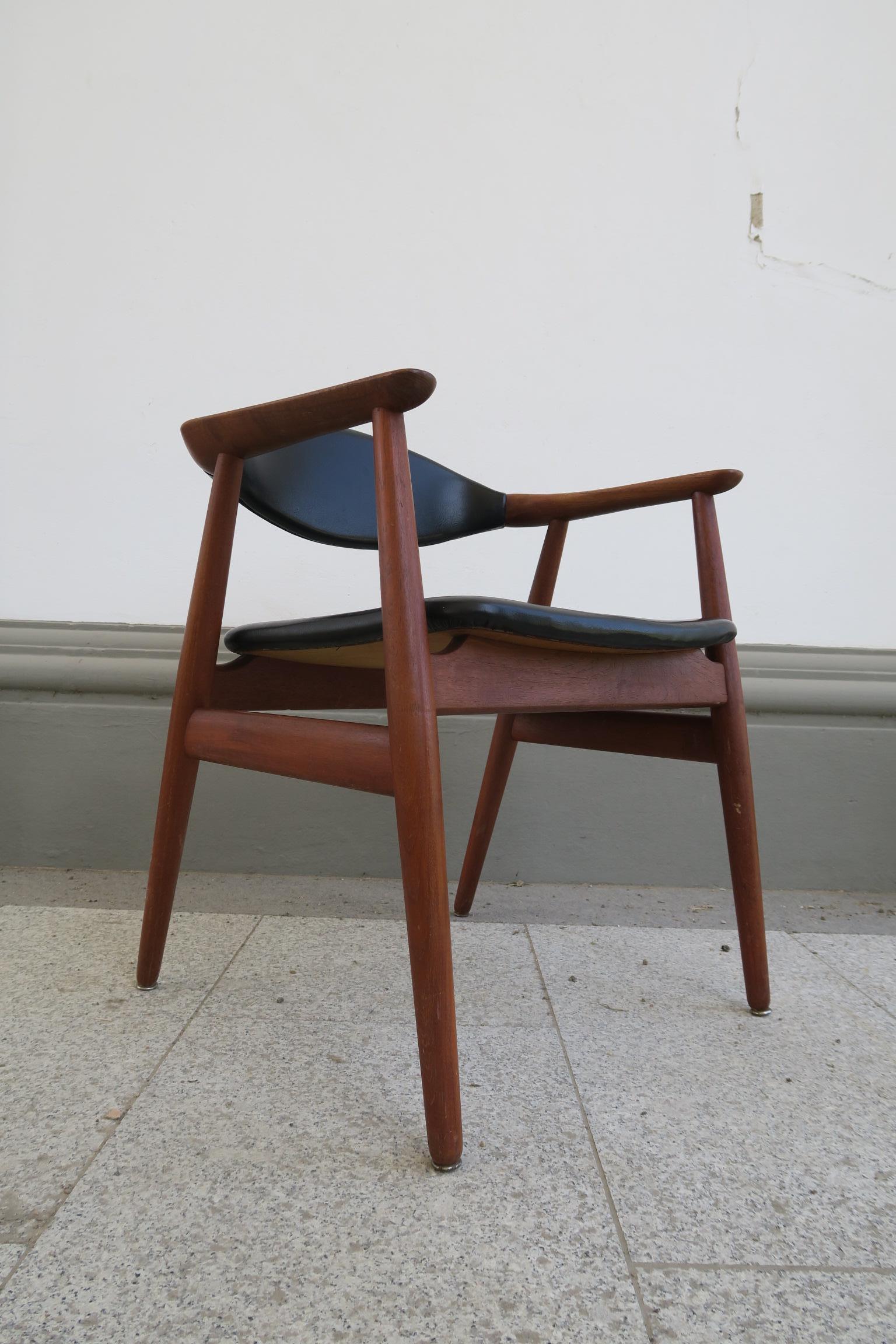 Teak danish armchair in teak by Erik Kirkegaard for Glostrup For Sale