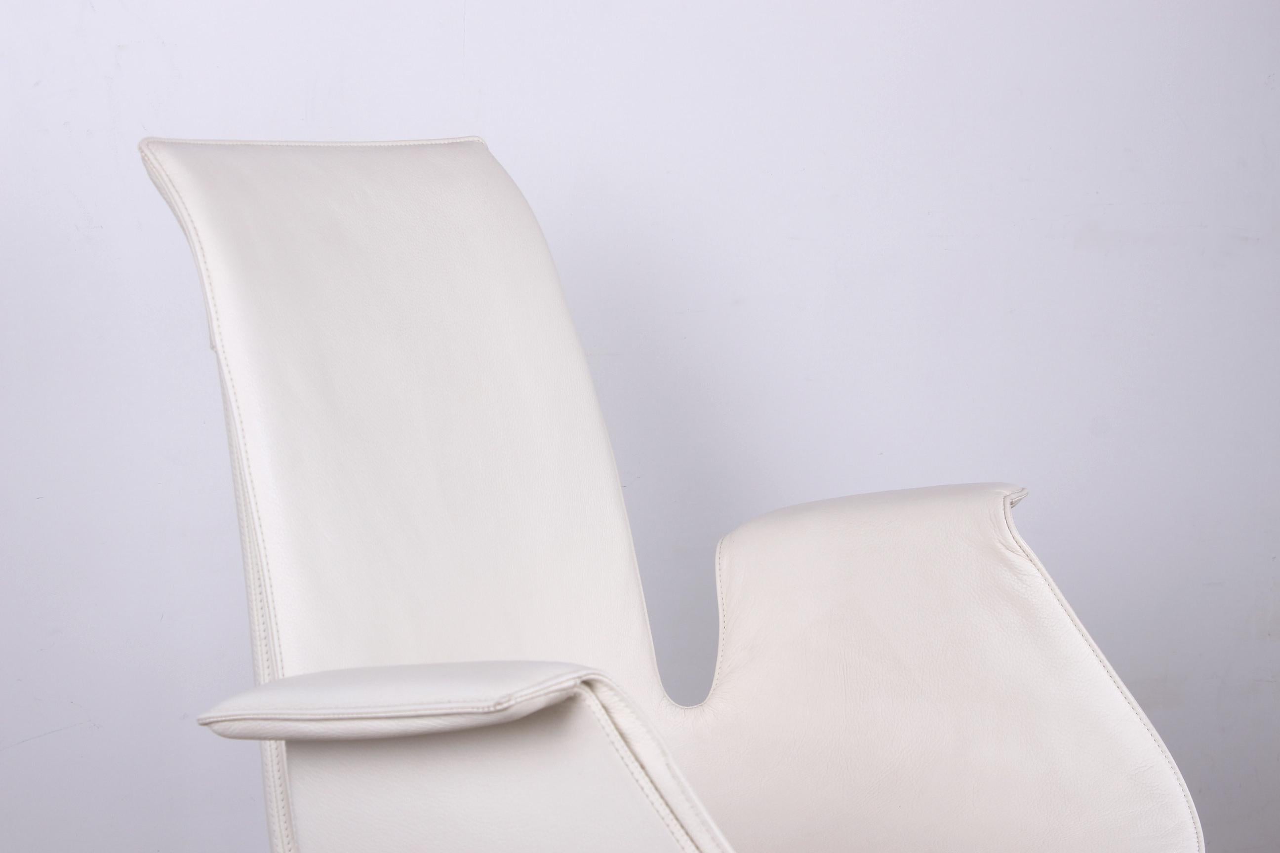 Danish Armchair in White Leather and Steel, Model Fk 6725 by Preben Fabricius For Sale 5