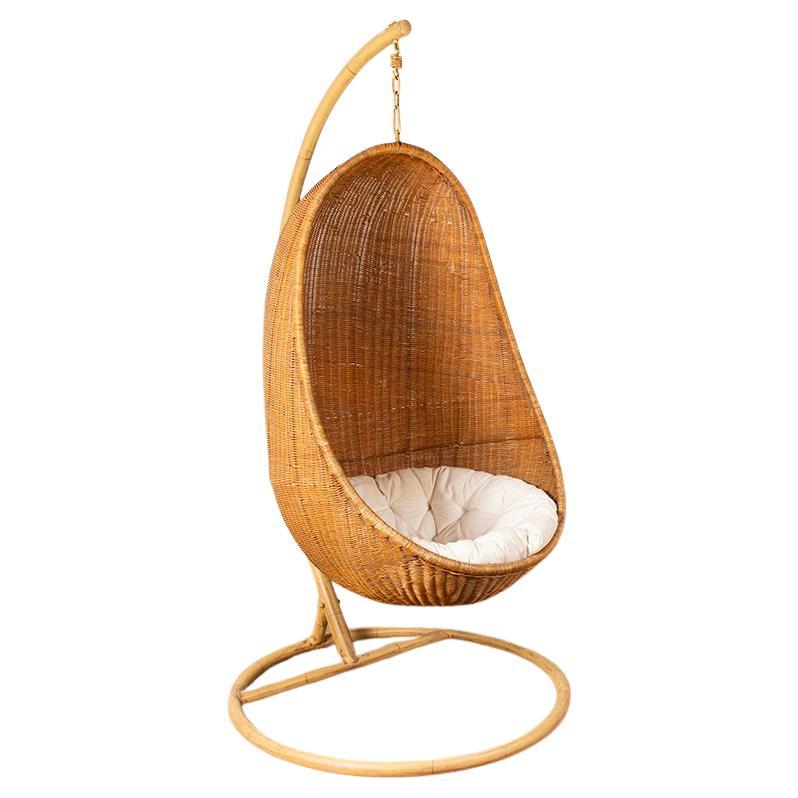 Poltrona danese in rattan intrecciato, con supporto in metallo, attribuita a Nana Ditzel. in vendita