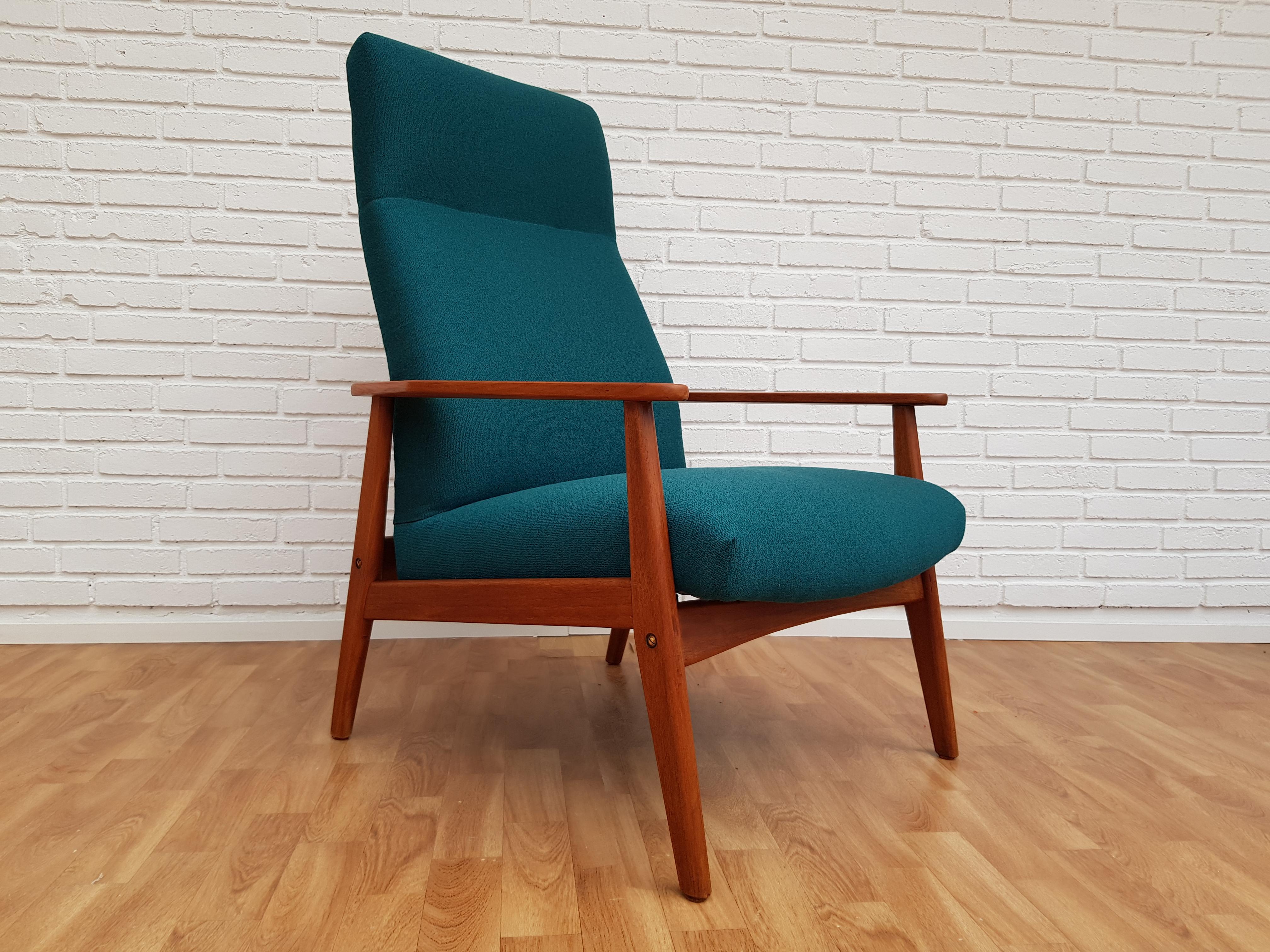 Danish Armchair, Swing Function, Wool, Teak Wood, 1960s, Completely Restored For Sale 4