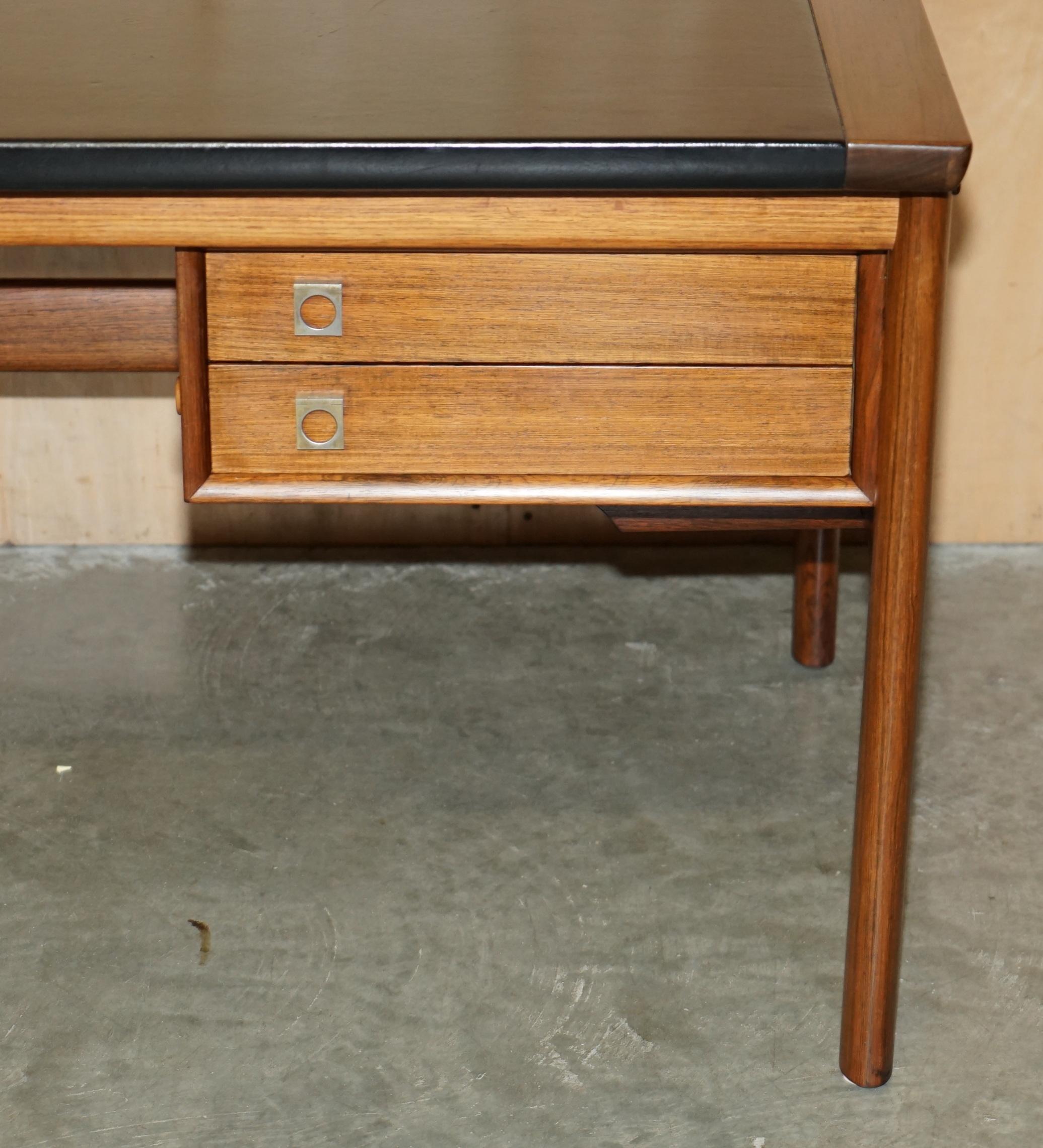 Mid-Century Modern DANISH ARNE VODDER FOR SIBAST MODEL 419 & 223 HARDWOOD LEATHER DESK & ARMCHAiR