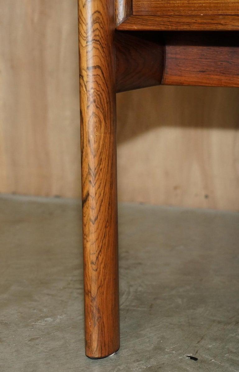 Fatto a mano Arne Vodder danese per Sibast modello 419 e 223, scrivania e poltrona in legno duro. in vendita