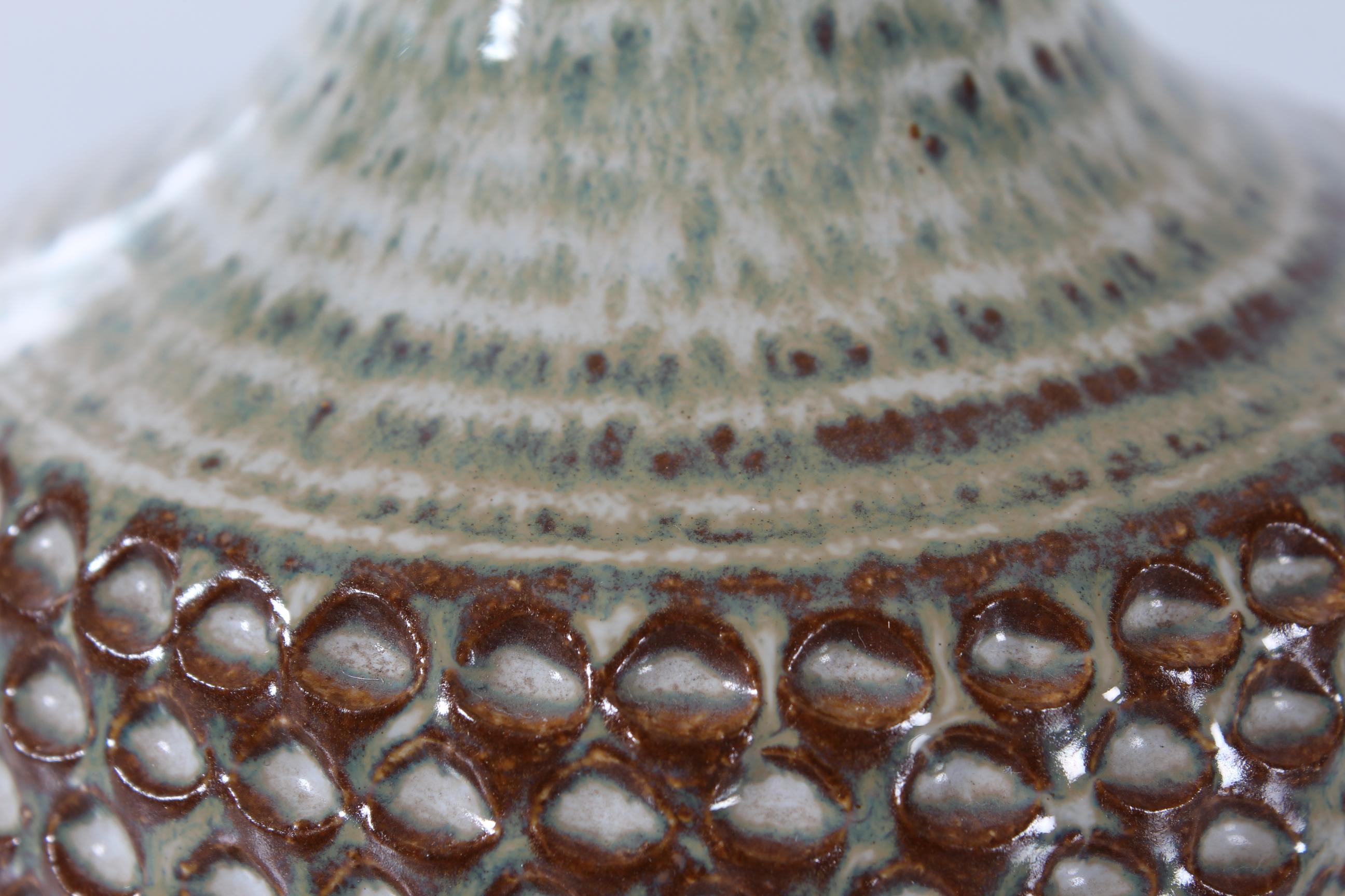 Milieu du XXe siècle Lampe de table danoise en céramique des années 60 avec abat-jour neuf, fabriquée au Danemark en vente