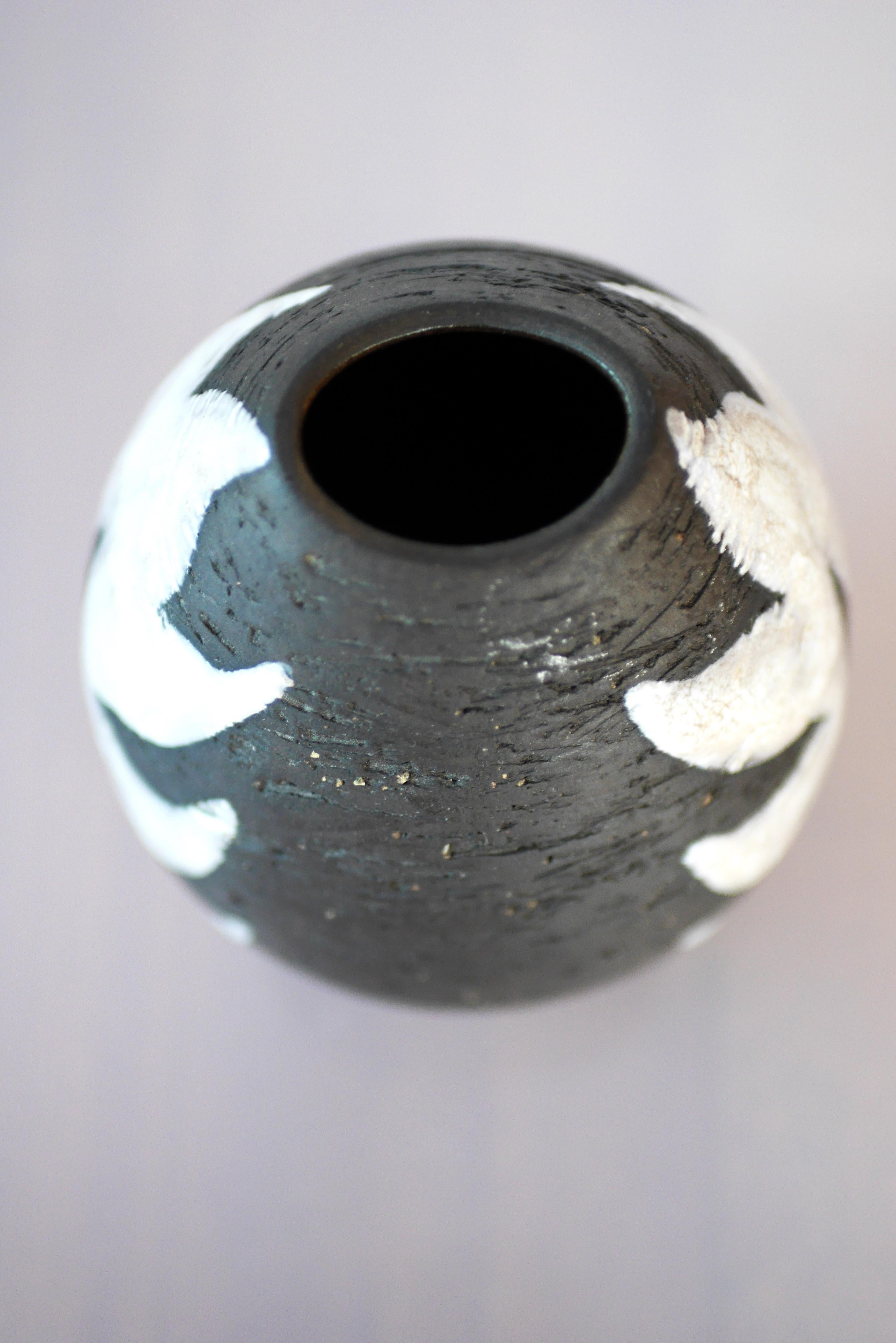 Vase aus dänischer Schamotte-Keramik von Helge Österberg. (Handgefertigt) im Angebot