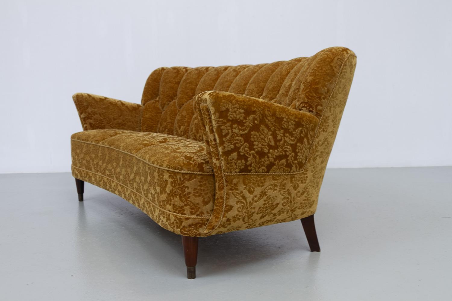 Danish Art Deco 3-Seater Banana Sofa in Golden Yellow Velvet, 1940s. 6