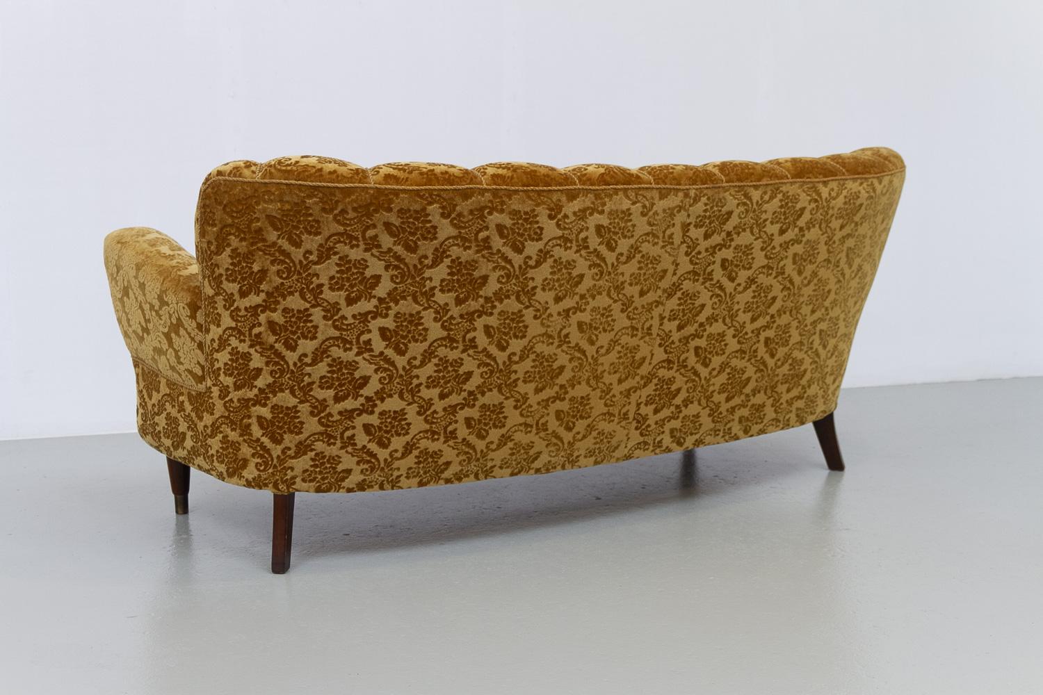 Danish Art Deco 3-Seater Banana Sofa in Golden Yellow Velvet, 1940s. 7