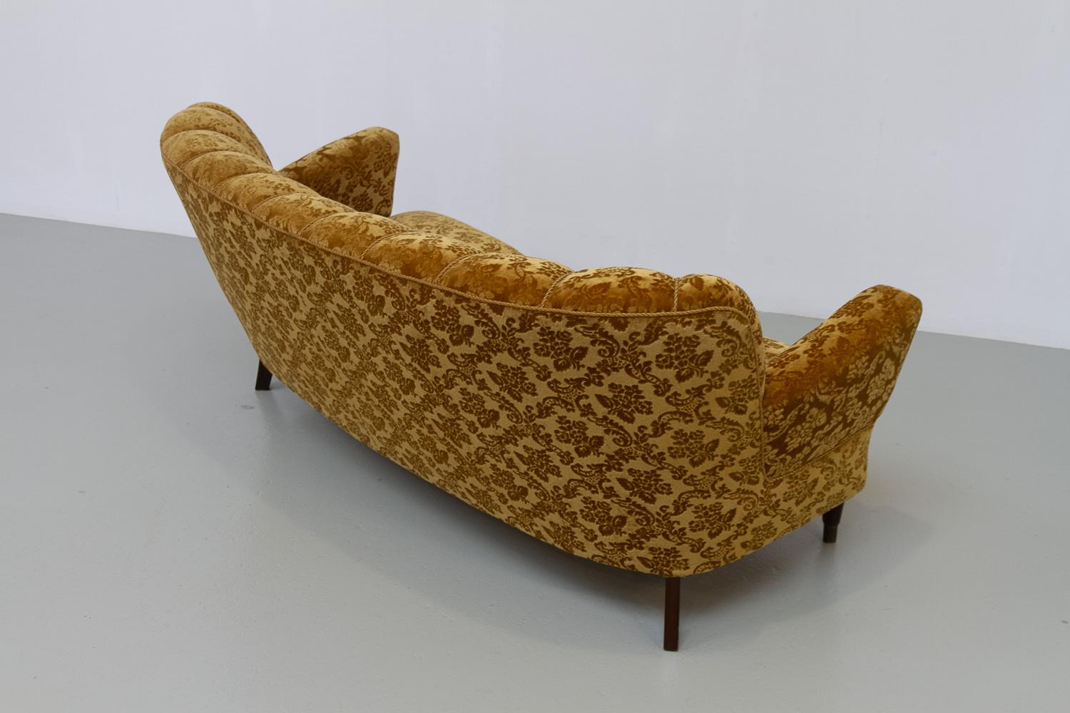 Danish Art Deco 3-Seater Banana Sofa in Golden Yellow Velvet, 1940s. 9