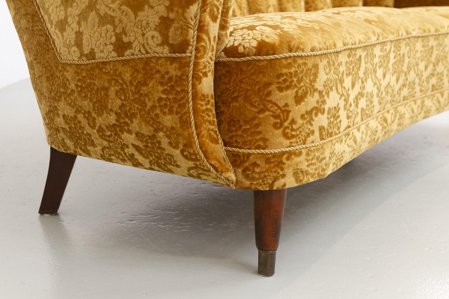 Danish Art Deco 3-Seater Banana Sofa in Golden Yellow Velvet, 1940s. 10