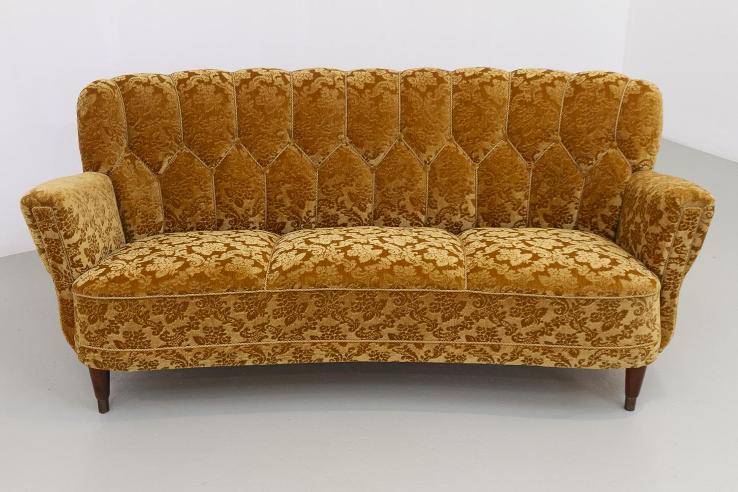 Danish Art Deco 3-Seater Banana Sofa in Golden Yellow Velvet, 1940s. 13