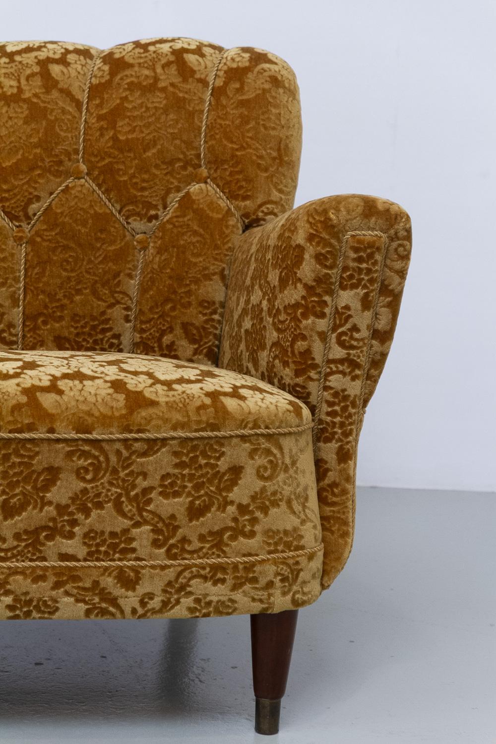 Danish Art Deco 3-Seater Banana Sofa in Golden Yellow Velvet, 1940s. 2
