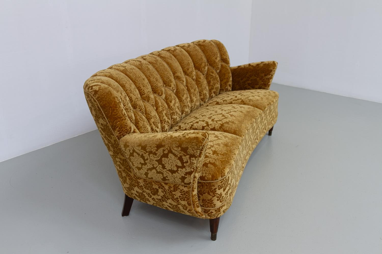 Danish Art Deco 3-Seater Banana Sofa in Golden Yellow Velvet, 1940s. 4
