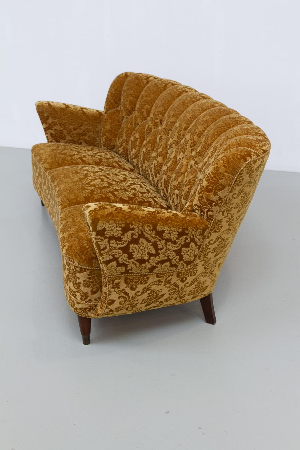 Danish Art Deco 3-Seater Banana Sofa in Golden Yellow Velvet, 1940s. 5