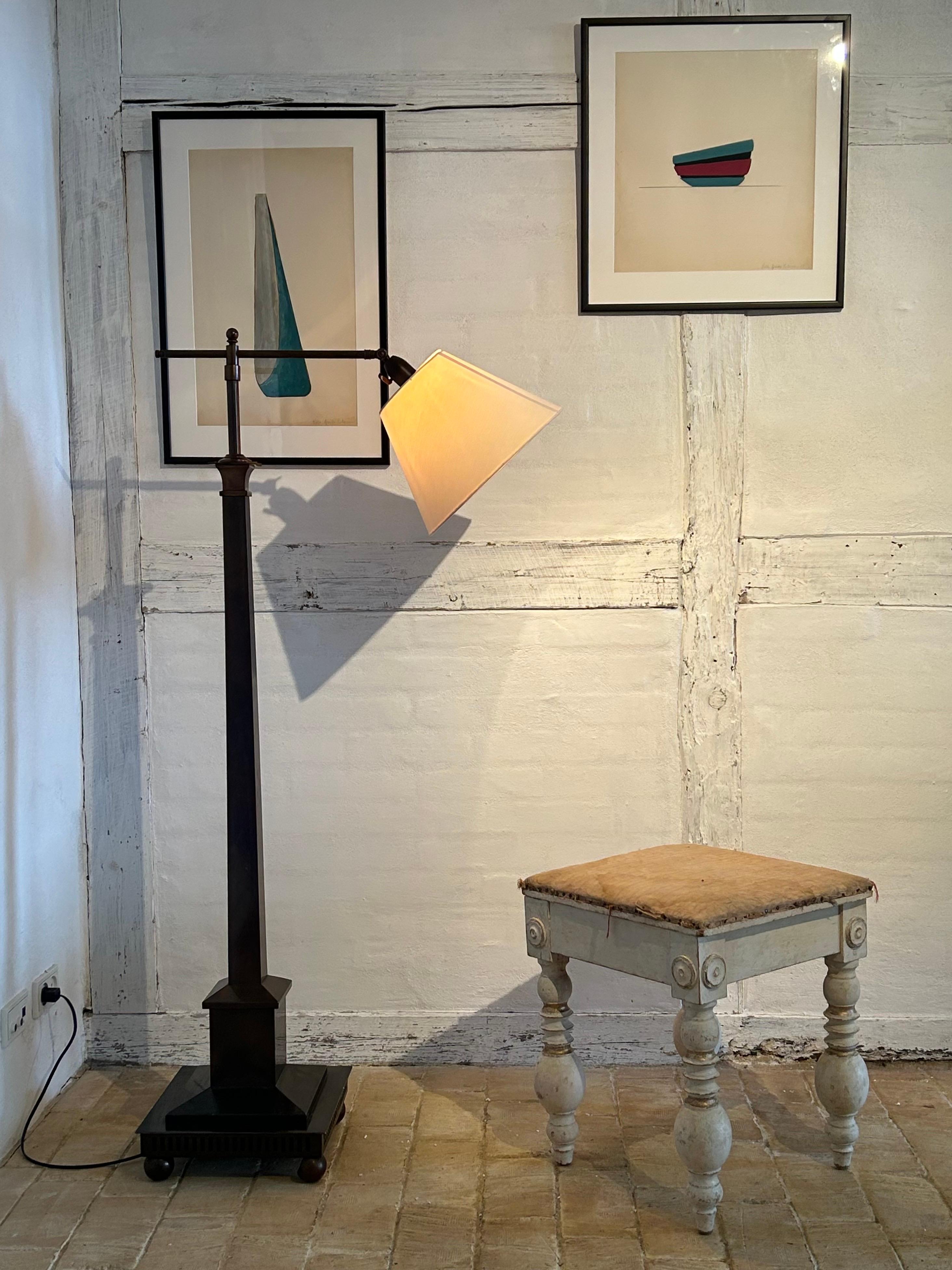 Lampada da terra danese Art Deco regolabile in ottone ossidato con paralume in tessuto, anni '40 In condizioni buone in vendita a Valby, 84