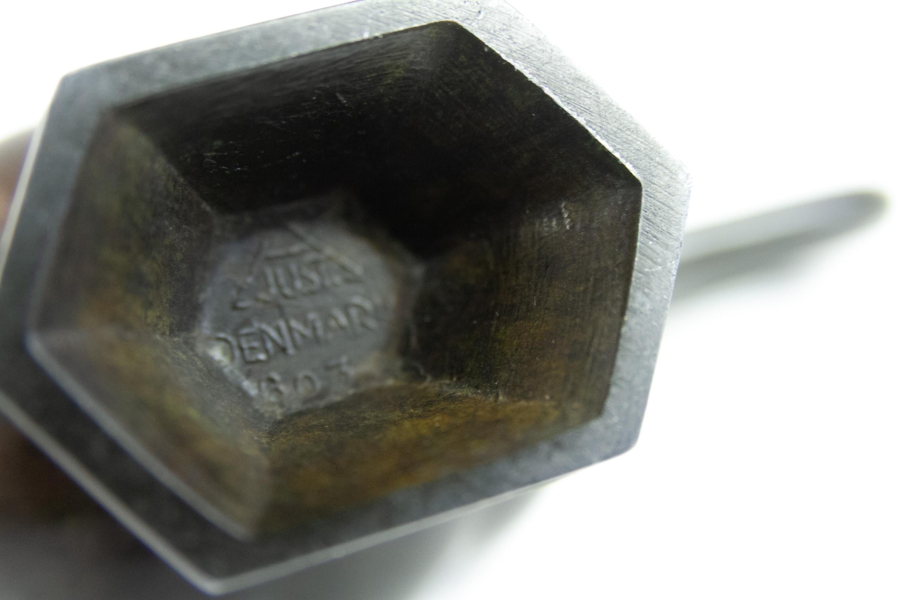 Lampada ad olio danese Art Deco Aladdin in metallo Disko di Just Andersen, 1930. in vendita 3