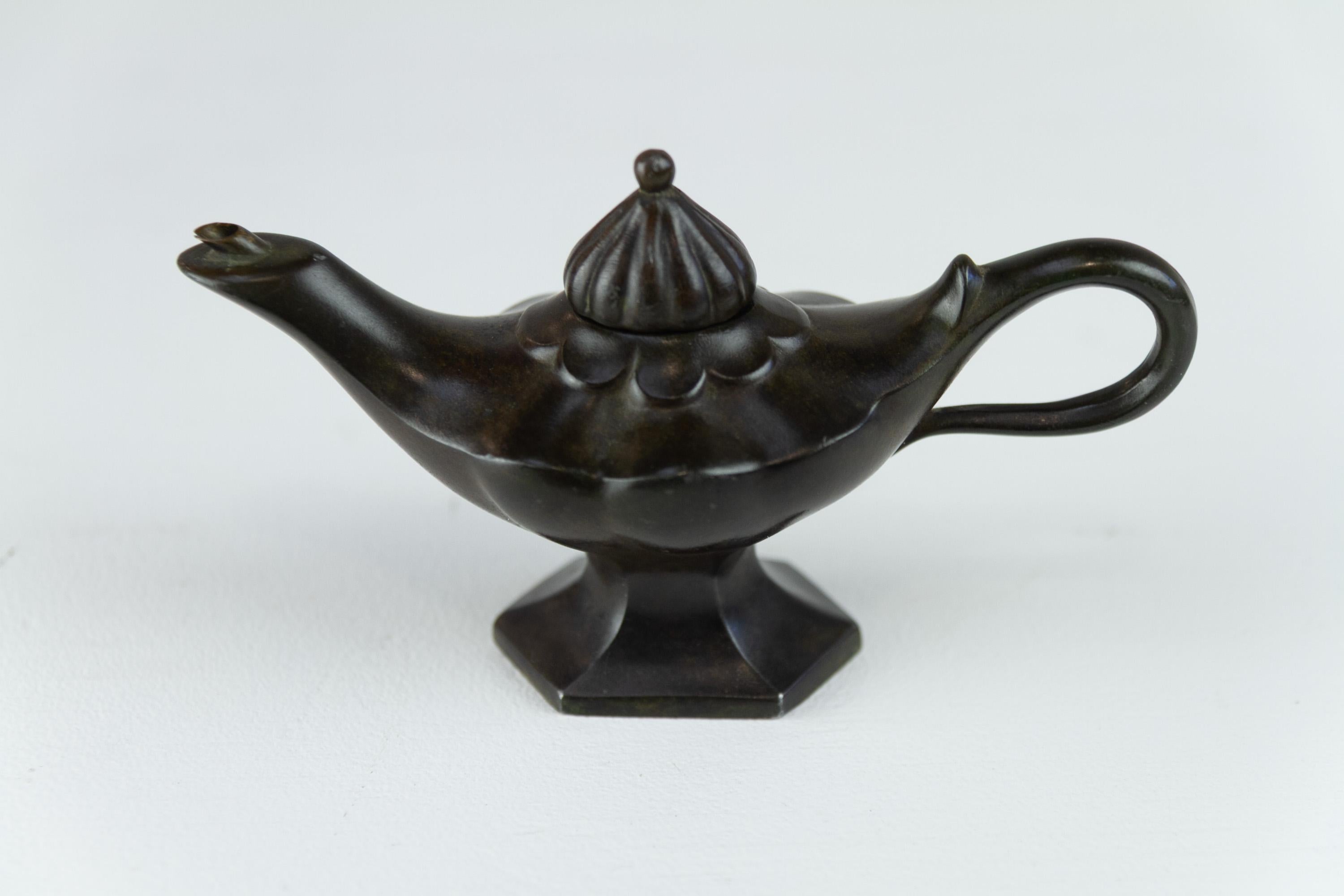 Lampada ad olio danese Art Deco Aladdin in metallo Disko di Just Andersen, 1930. in vendita 7