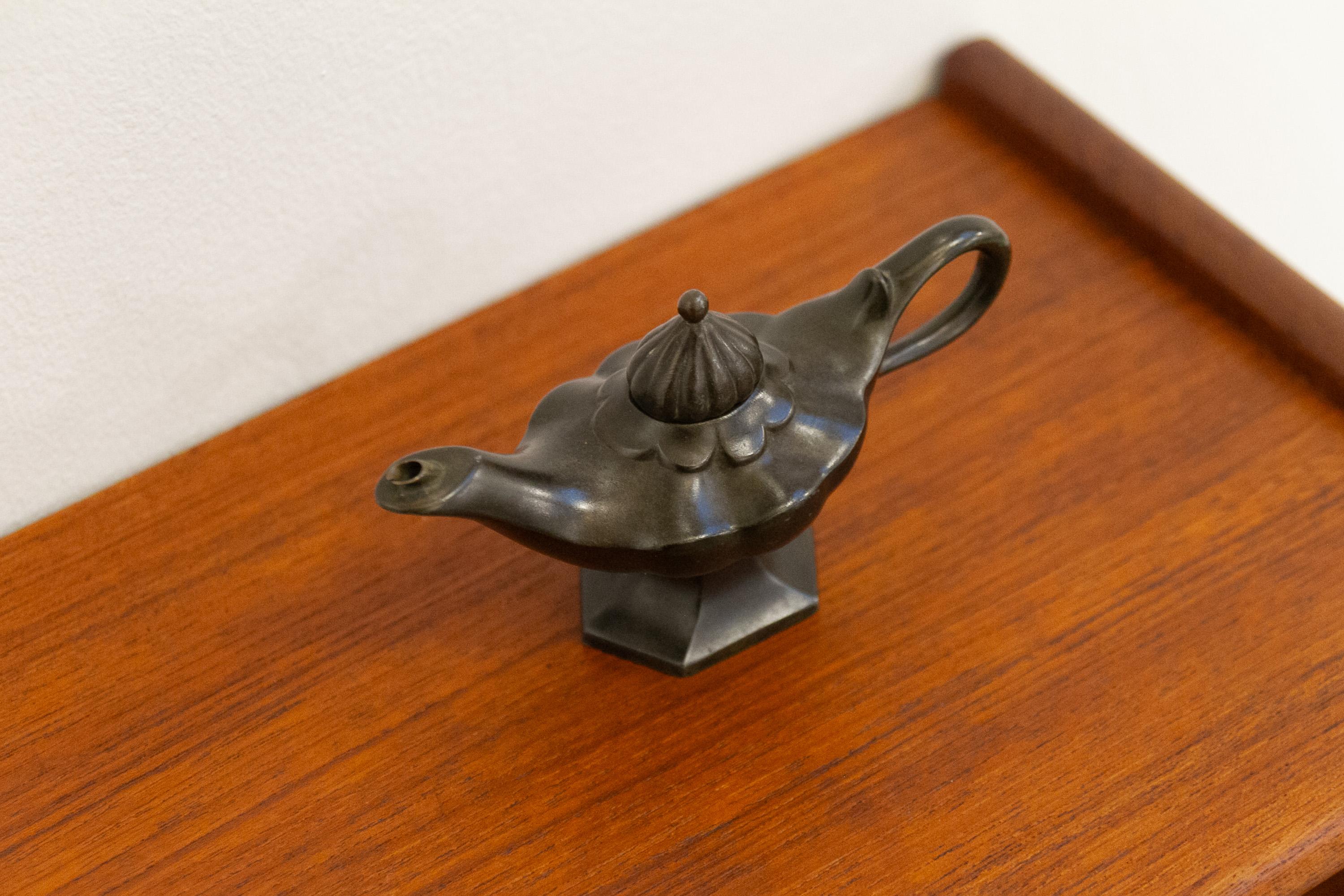 Lampada ad olio danese Art Deco Aladdin in metallo Disko di Just Andersen, 1930. in vendita 9