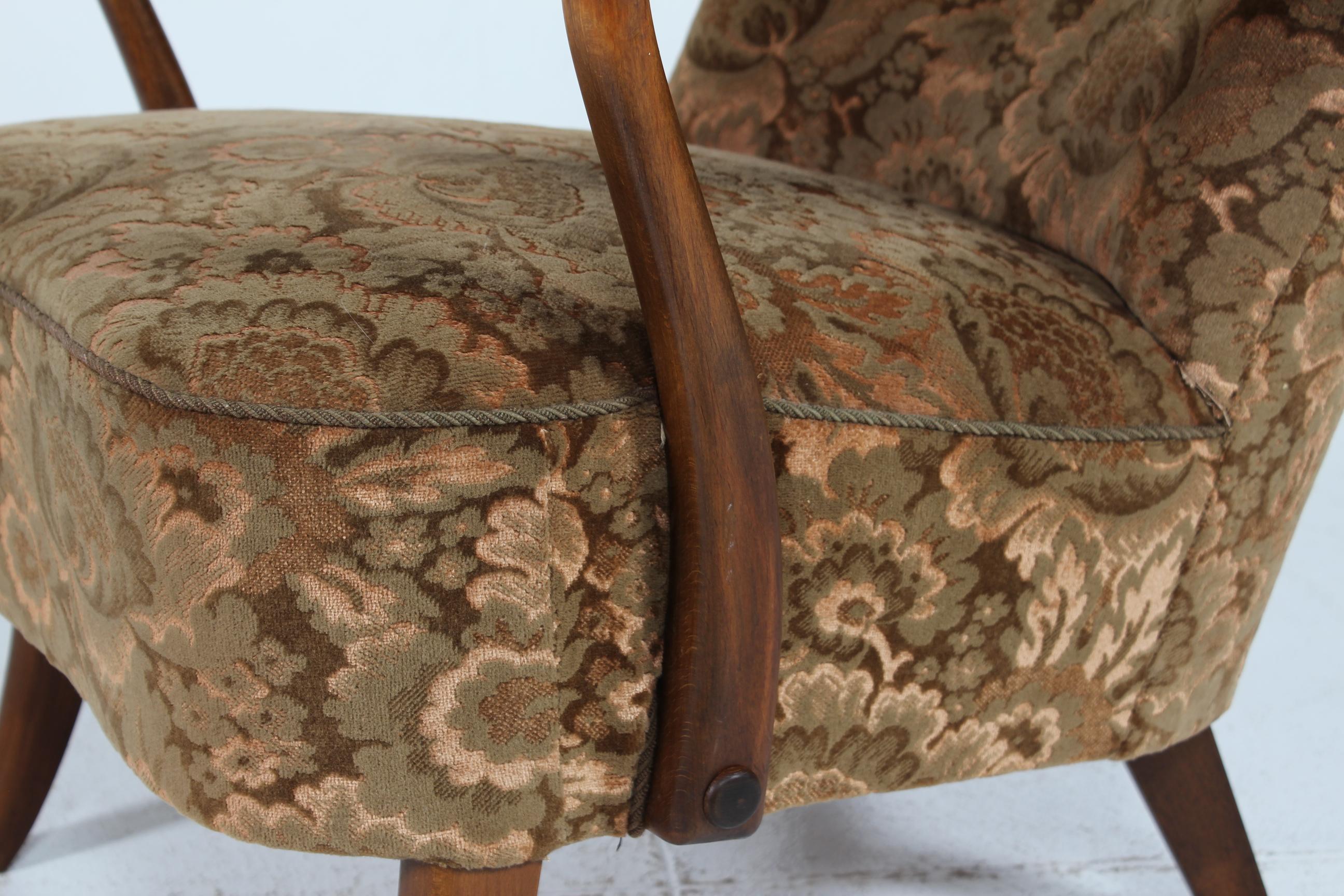 Mordenzato Sedia da salotto danese Art Deco Alfred Christensen con velluto floreale anni '40 in vendita