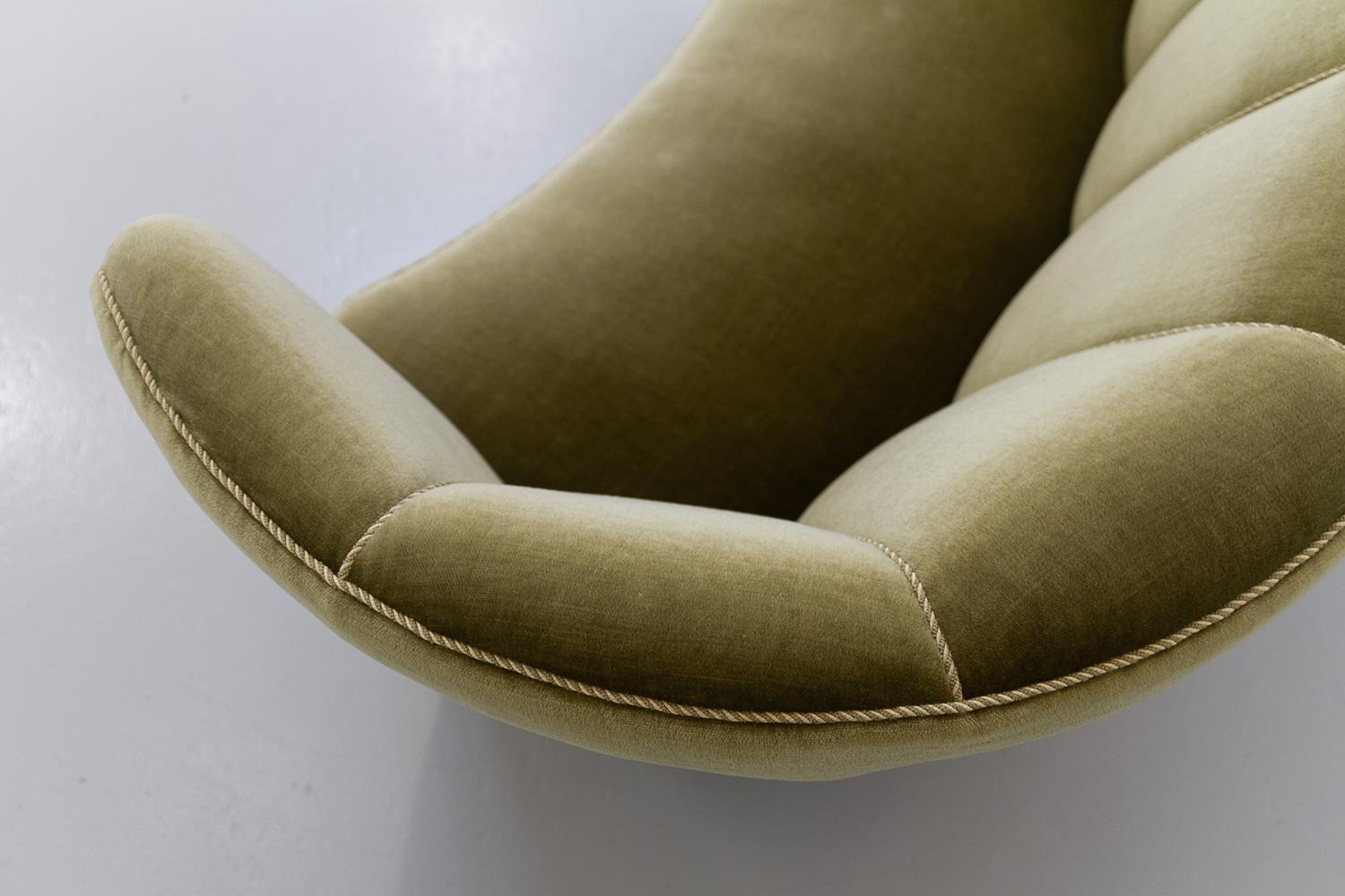 Danish Art Deco Banana Sofa in Green Velvet, 1940s. 6