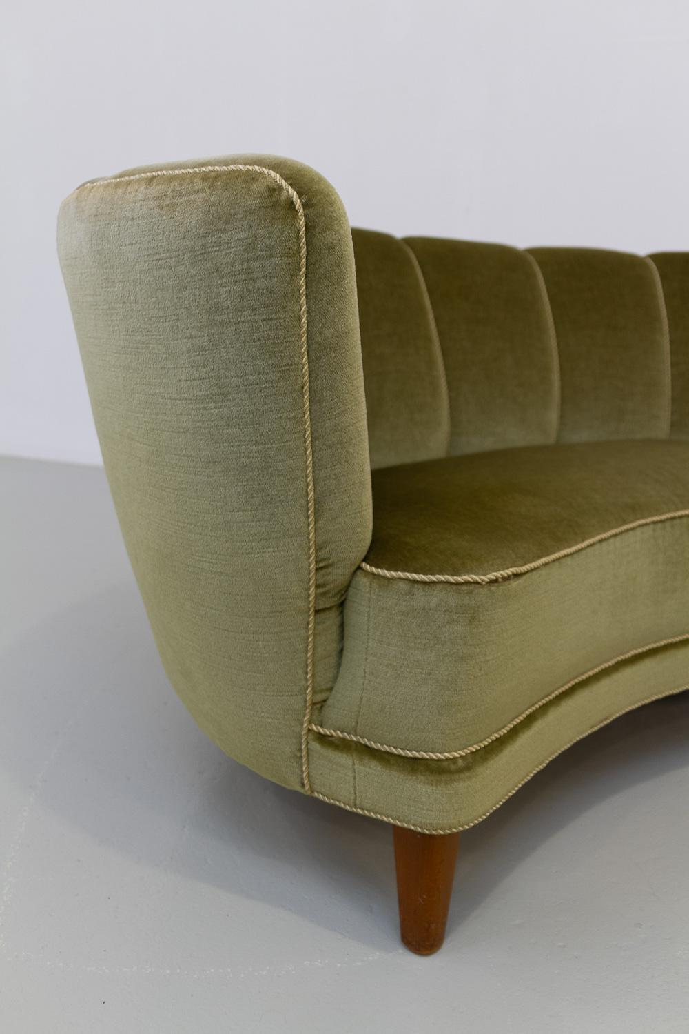 Danish Art Deco Banana Sofa in Green Velvet, 1940s. 7