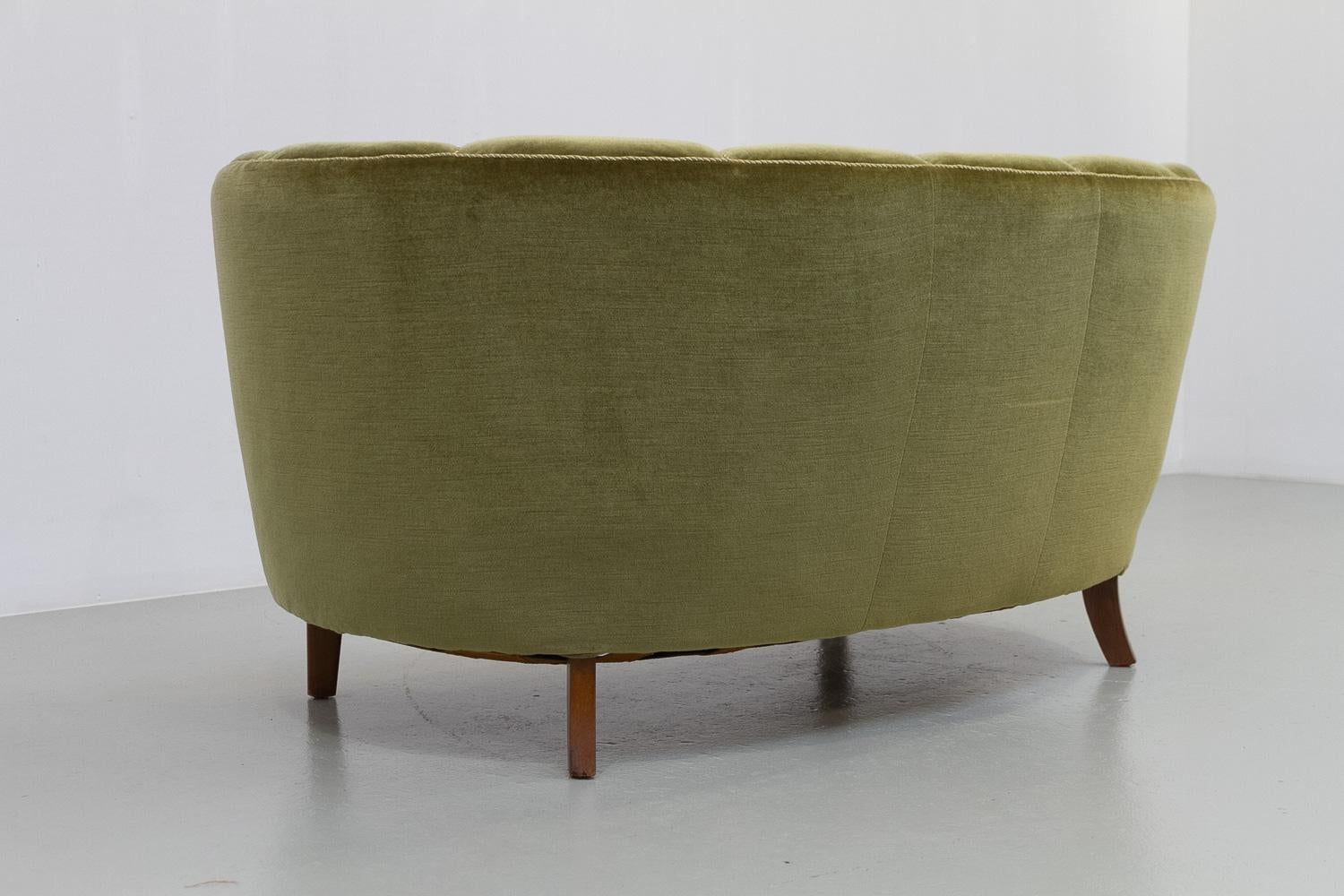 Danish Art Deco Banana Sofa in Green Velvet, 1940s. 9